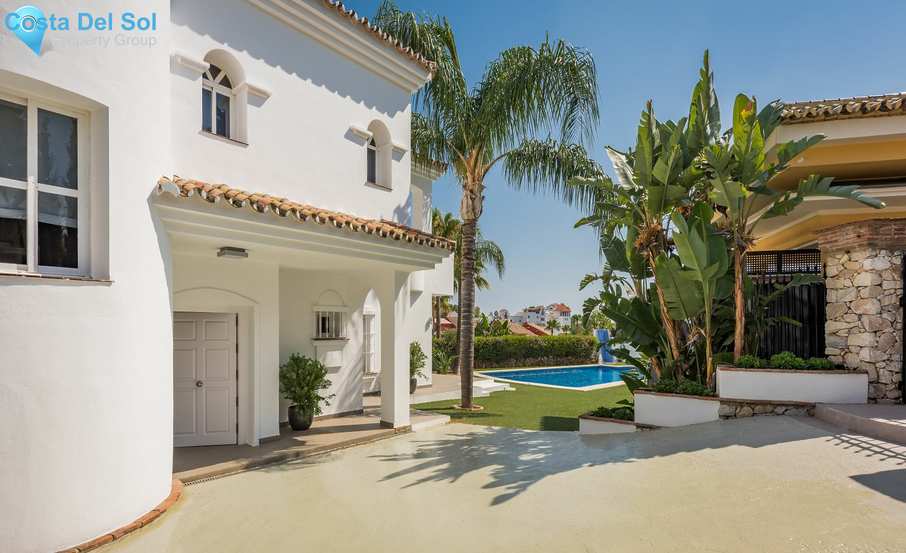 Detached Villa in Estepona-1175666