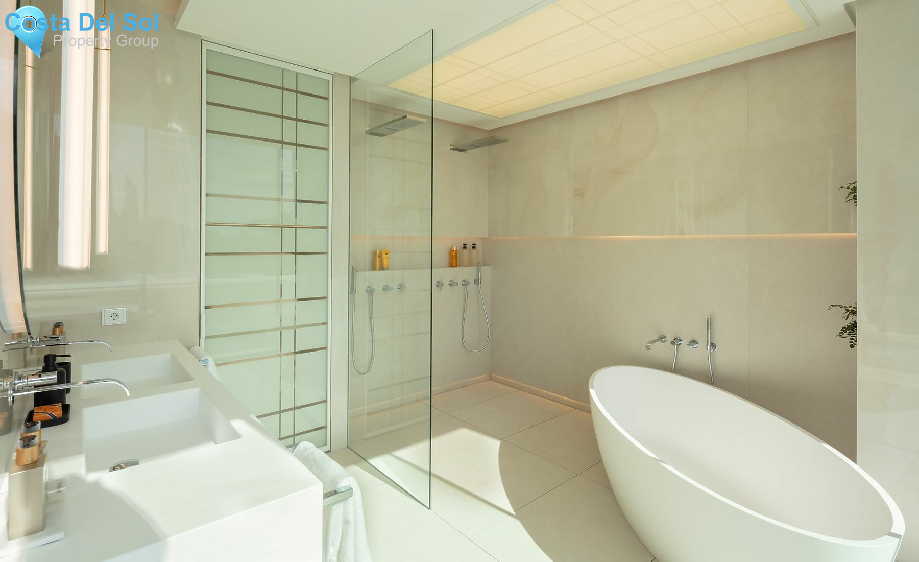 Detached Villa in Bahía de Marbella-1546533