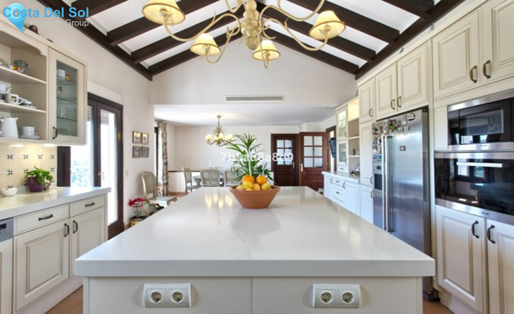 Detached Villa in Benahavís-1134783