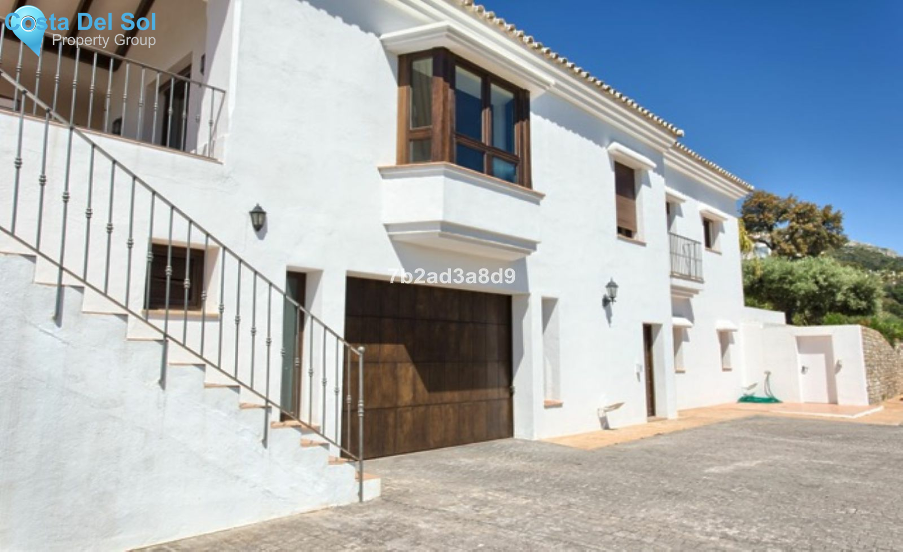 Detached Villa in Benahavís-1134780