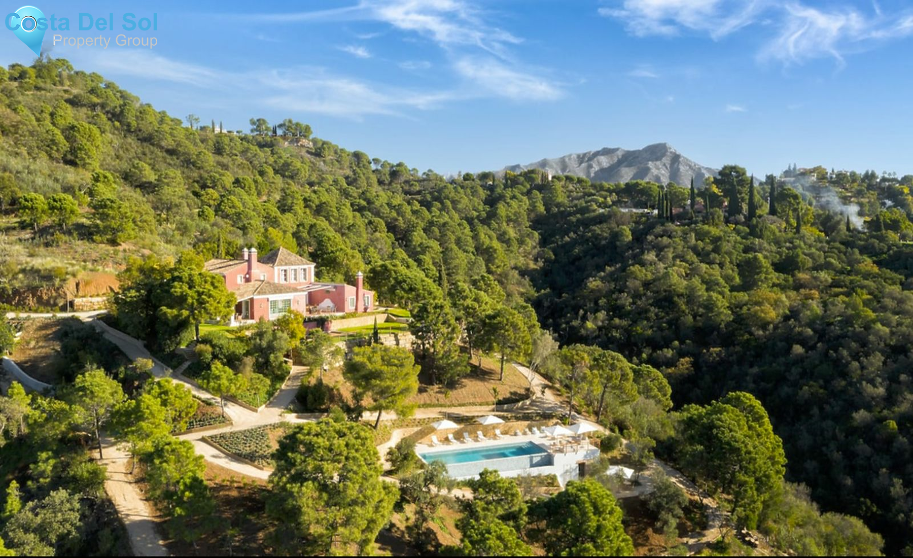 Detached Villa in Benahavís-1152808