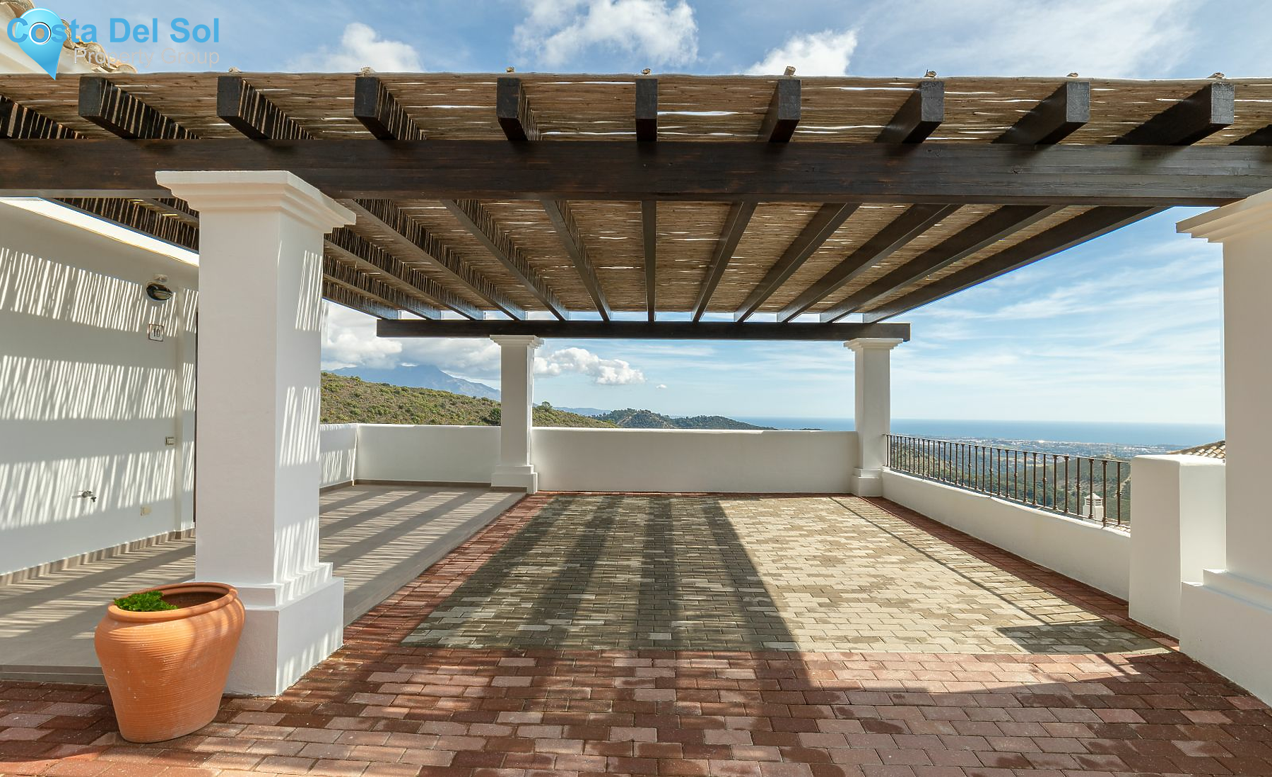 Detached Villa in Benahavís-1176874
