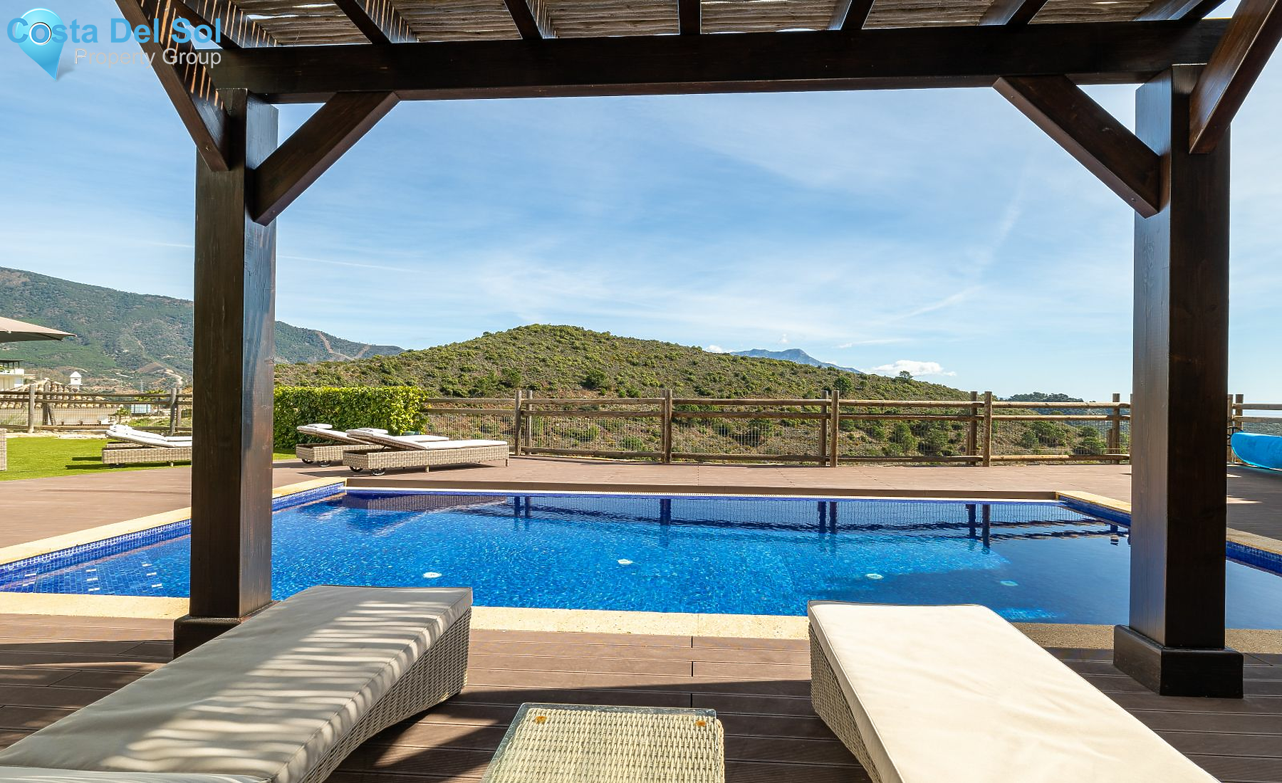 Detached Villa in Benahavís-1176878
