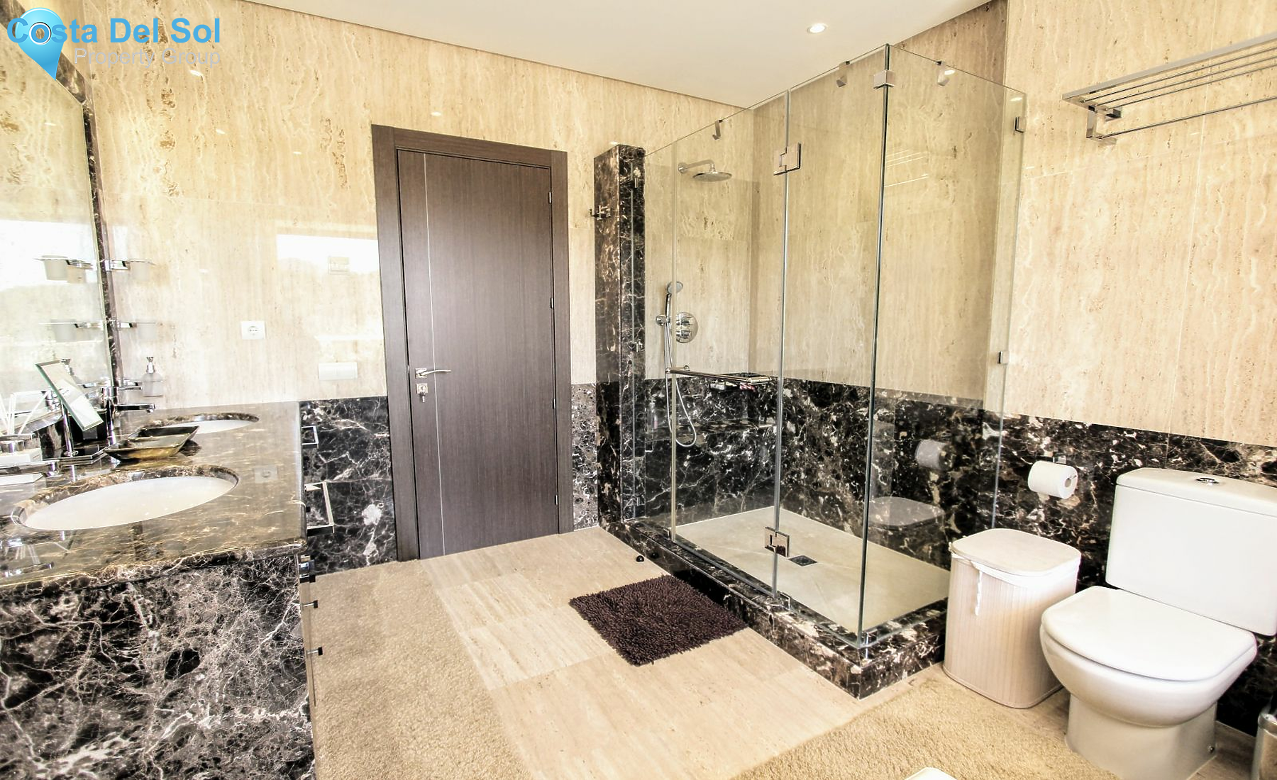 Detached Villa in Benahavís-1200352