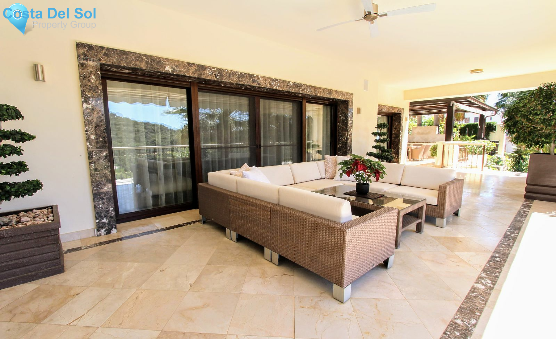 Detached Villa in Benahavís-1200341