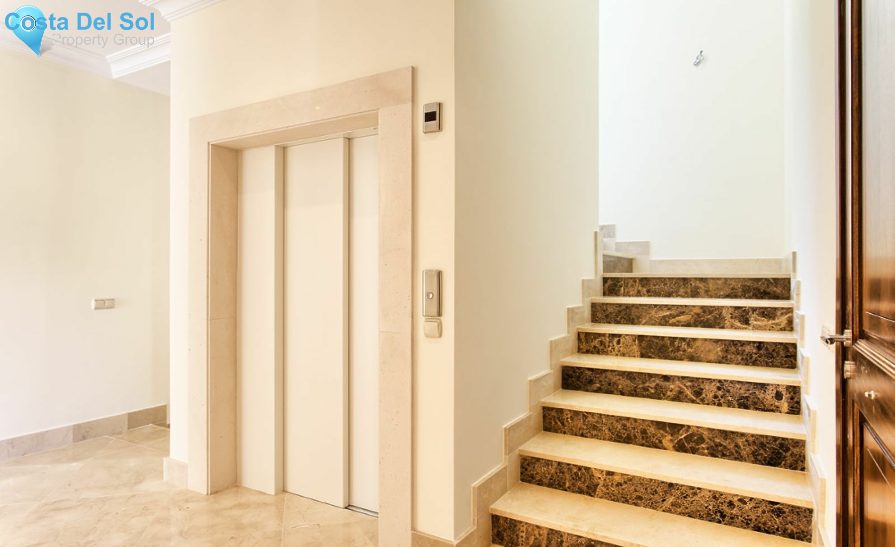 Detached Villa in Los Arqueros-1211950