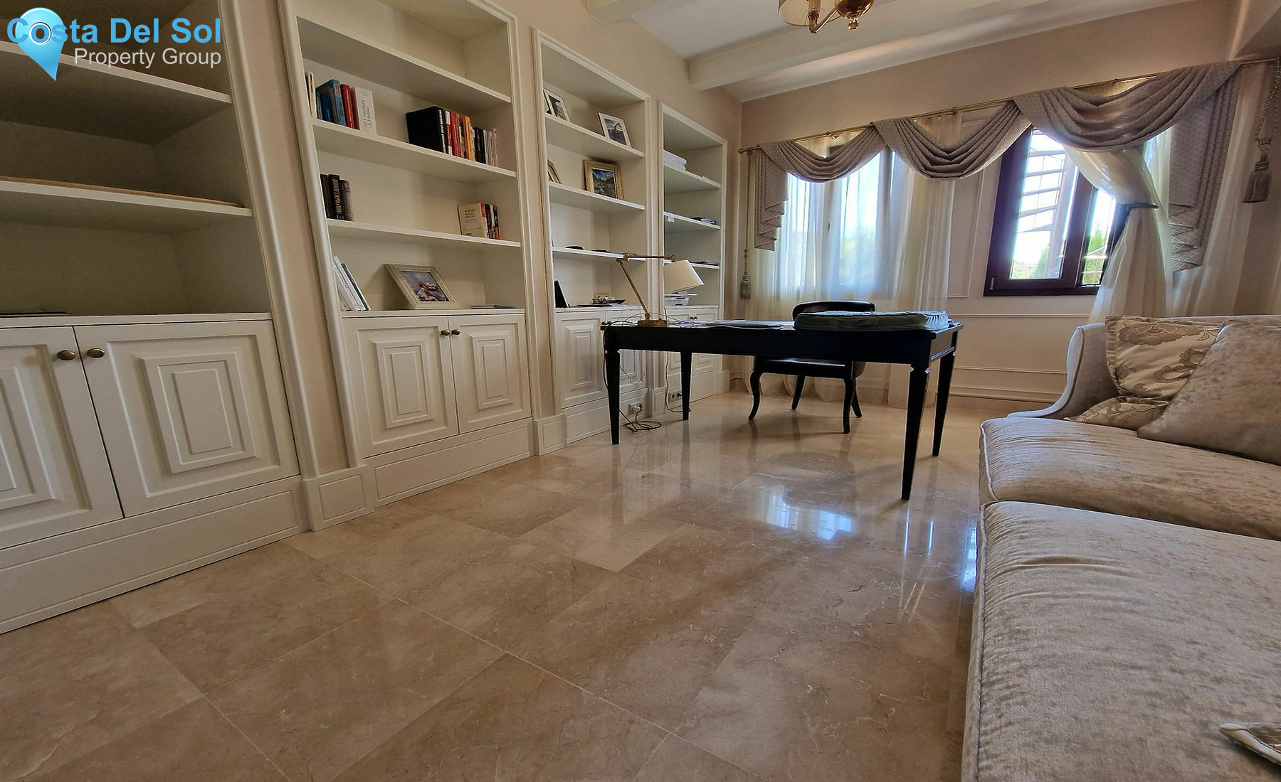 Detached Villa in Benahavís-1443814