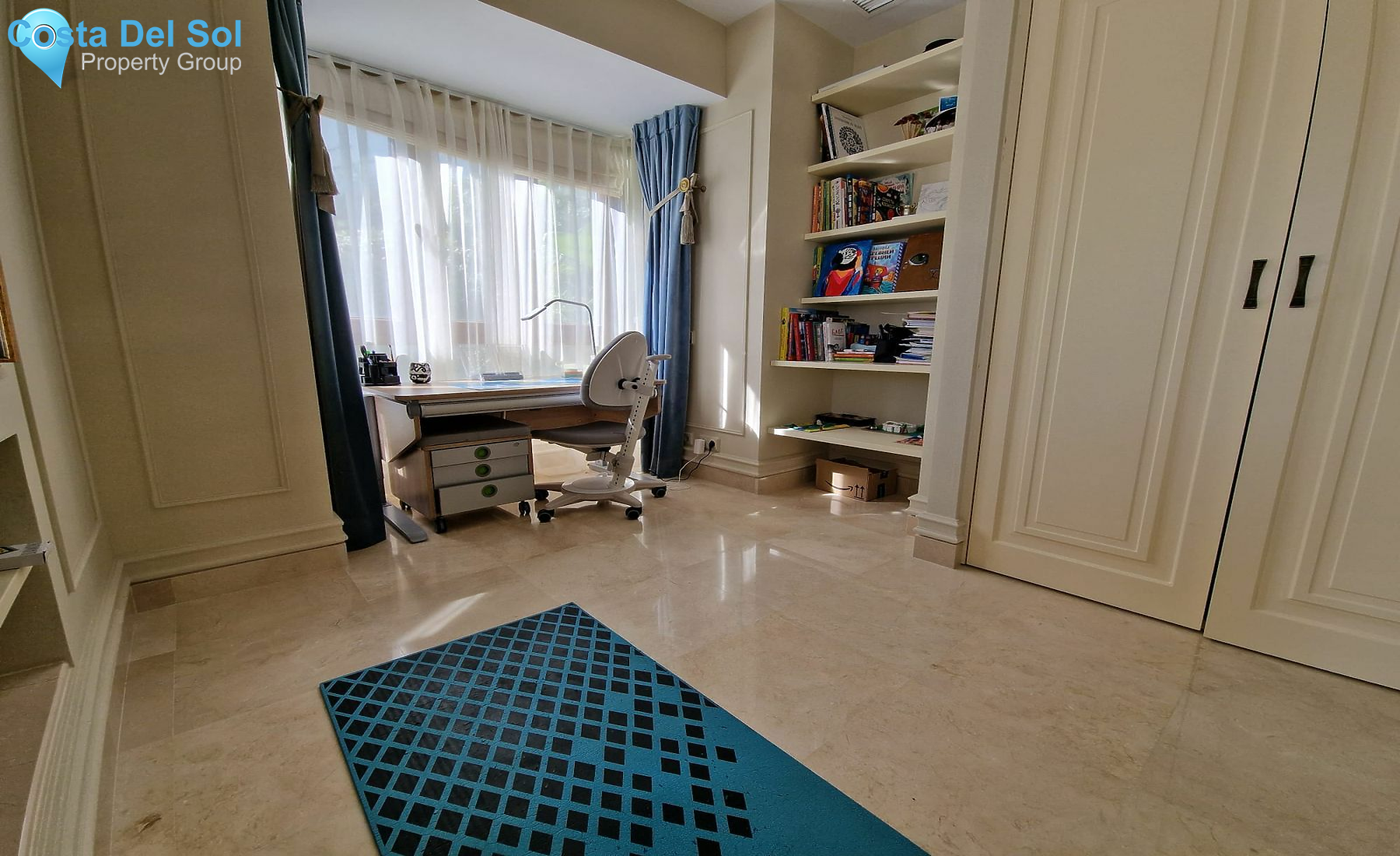 Detached Villa in Benahavís-1443822
