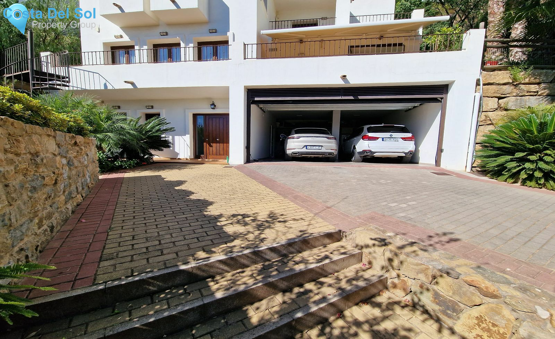 Detached Villa in Benahavís-1443807