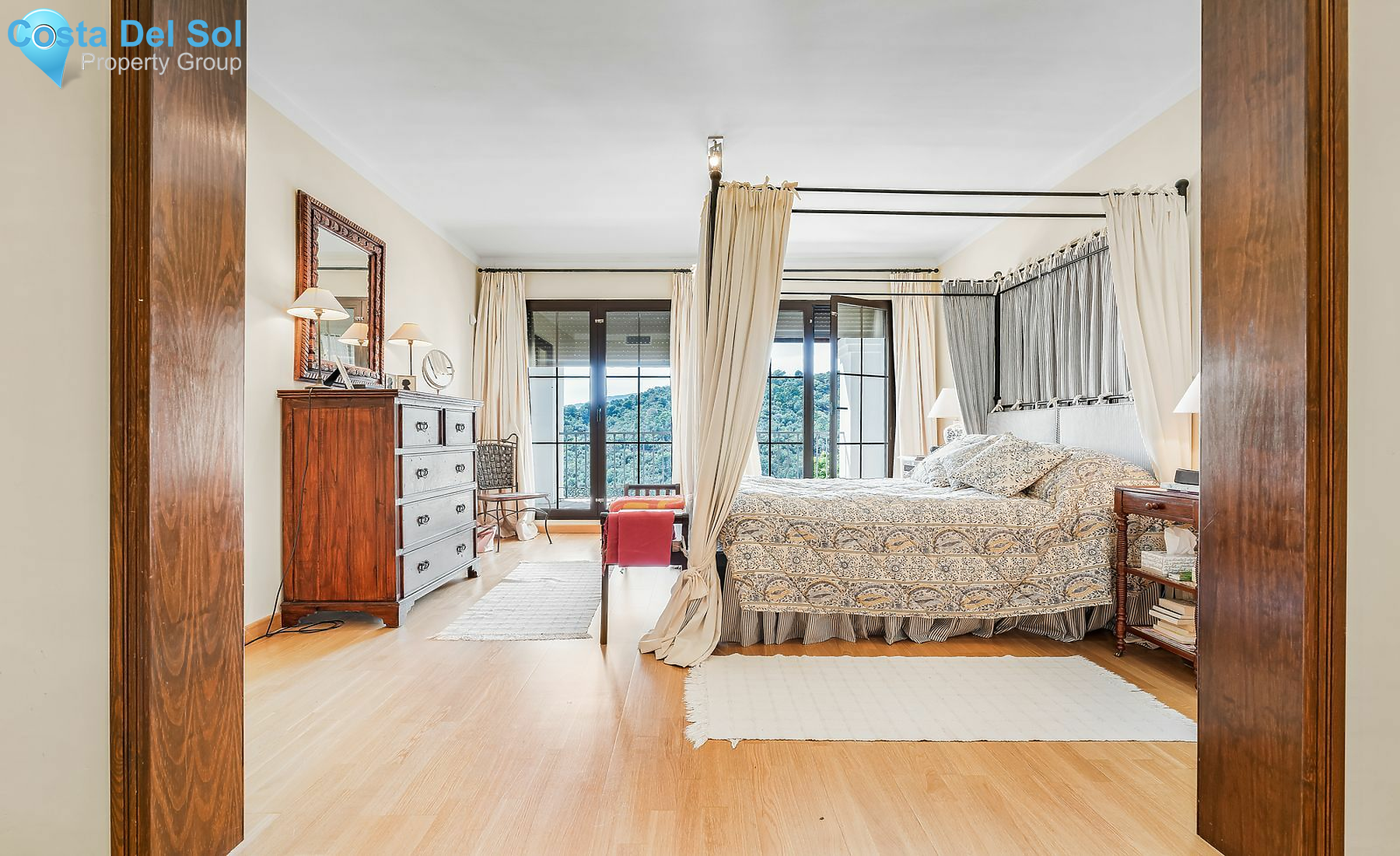 Detached Villa in Benahavís-1481672