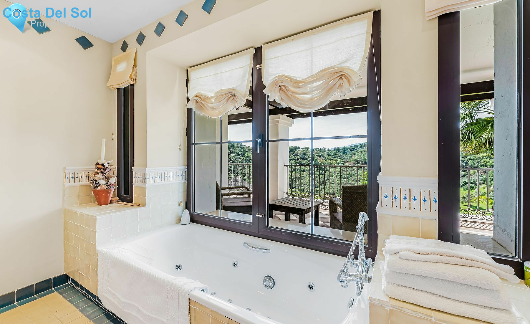 Detached Villa in Benahavís-1481675