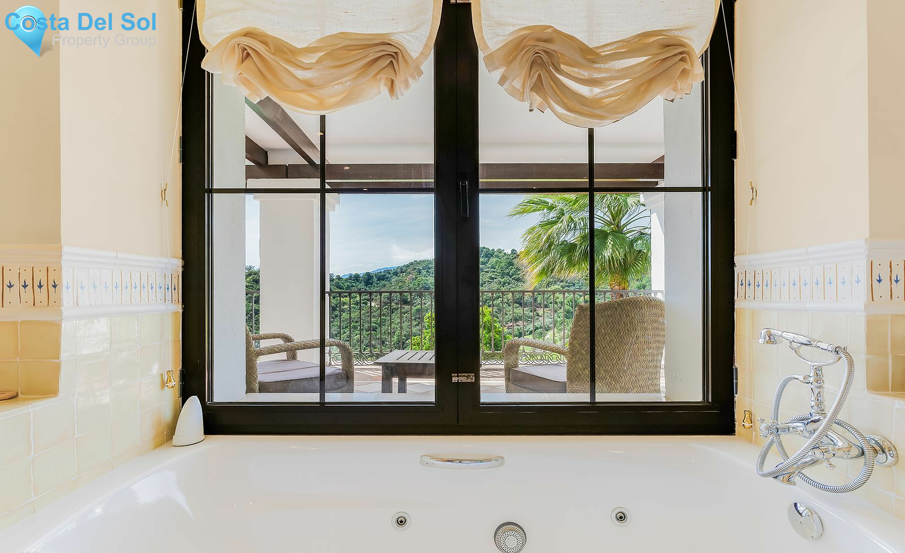 Detached Villa in Benahavís-1481676
