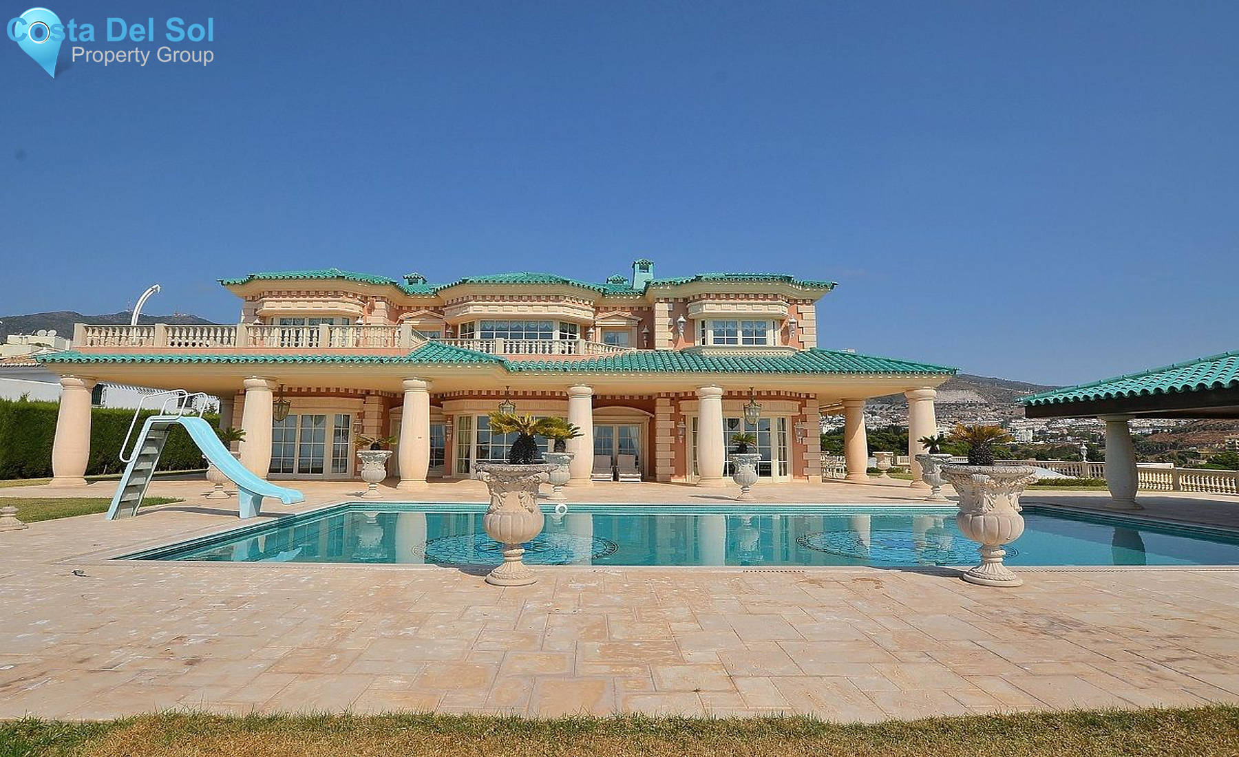 Detached Villa in Benalmadena Costa-1143745