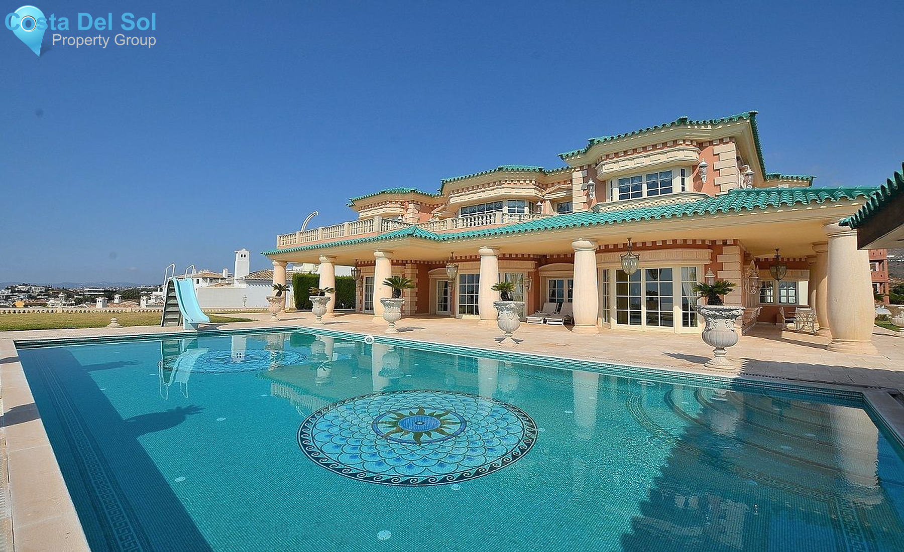 Detached Villa in Benalmadena Costa-1143731