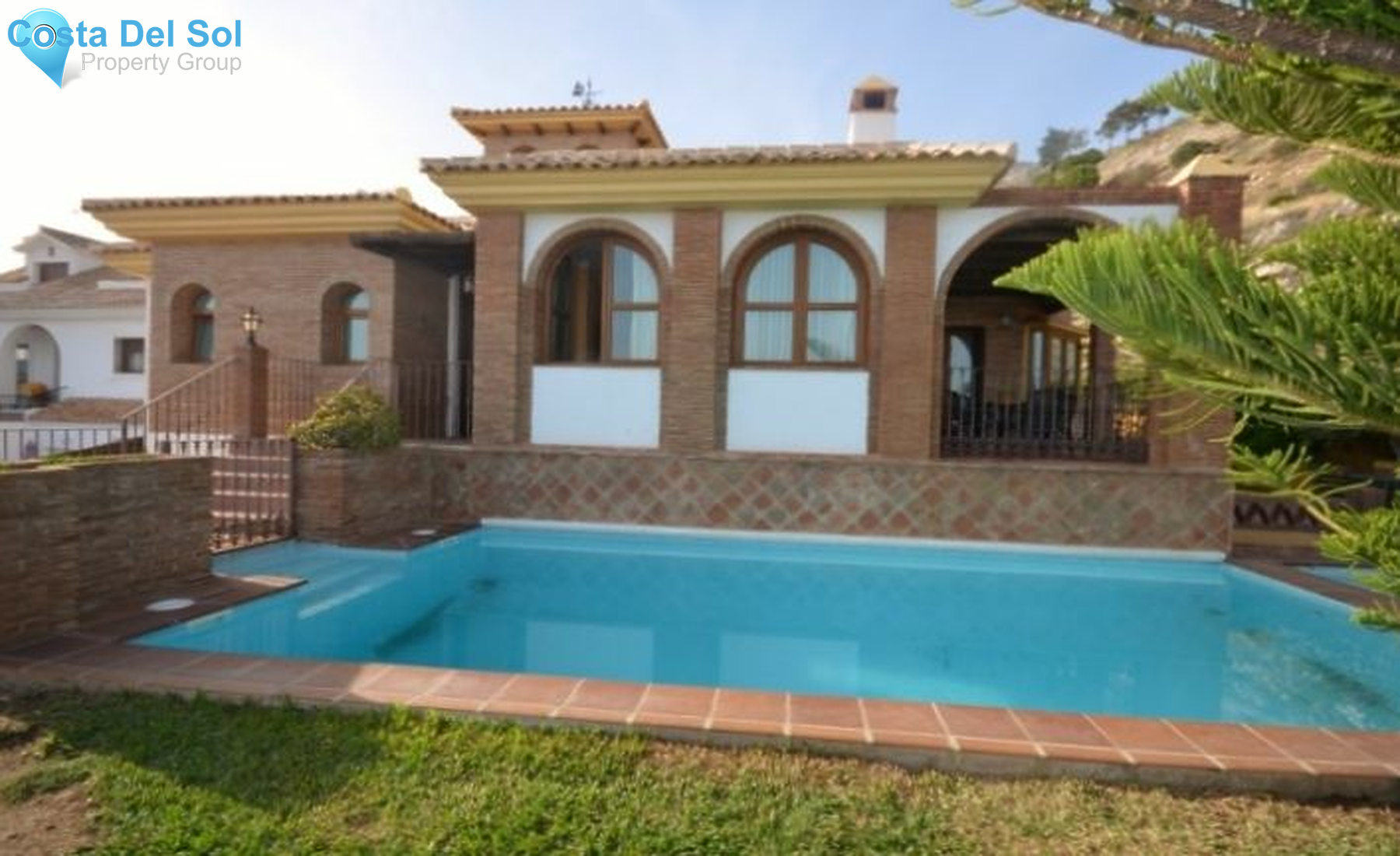 Detached Villa in Benalmadena Pueblo-1127683