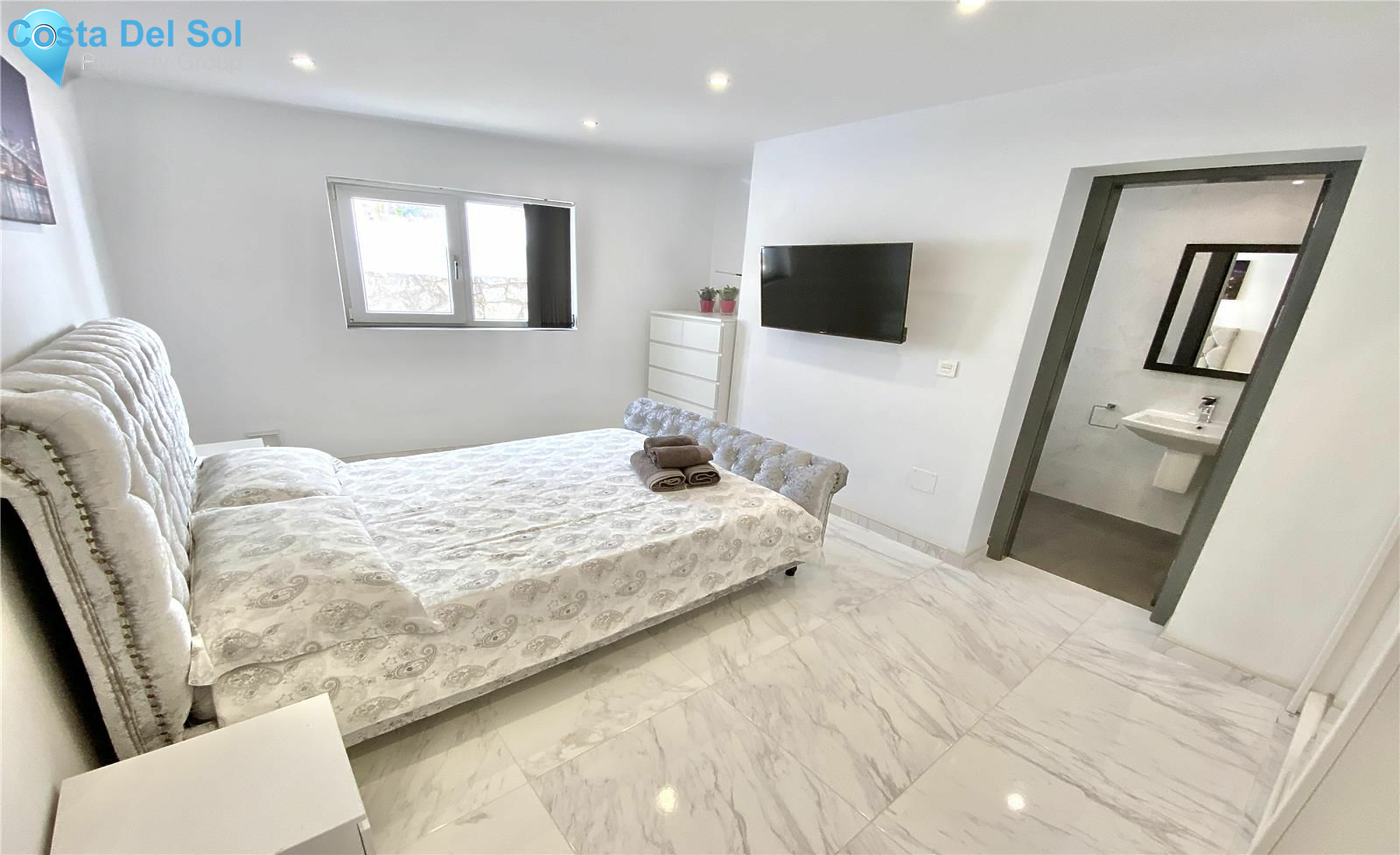 Detached Villa in Benalmadena Pueblo-1550472