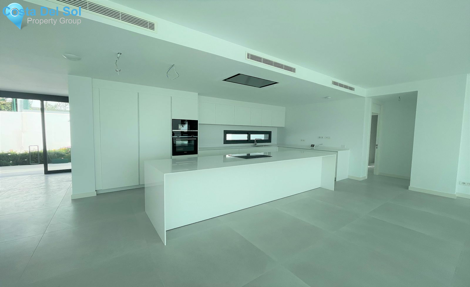 Detached Villa in Cabopino-1142061