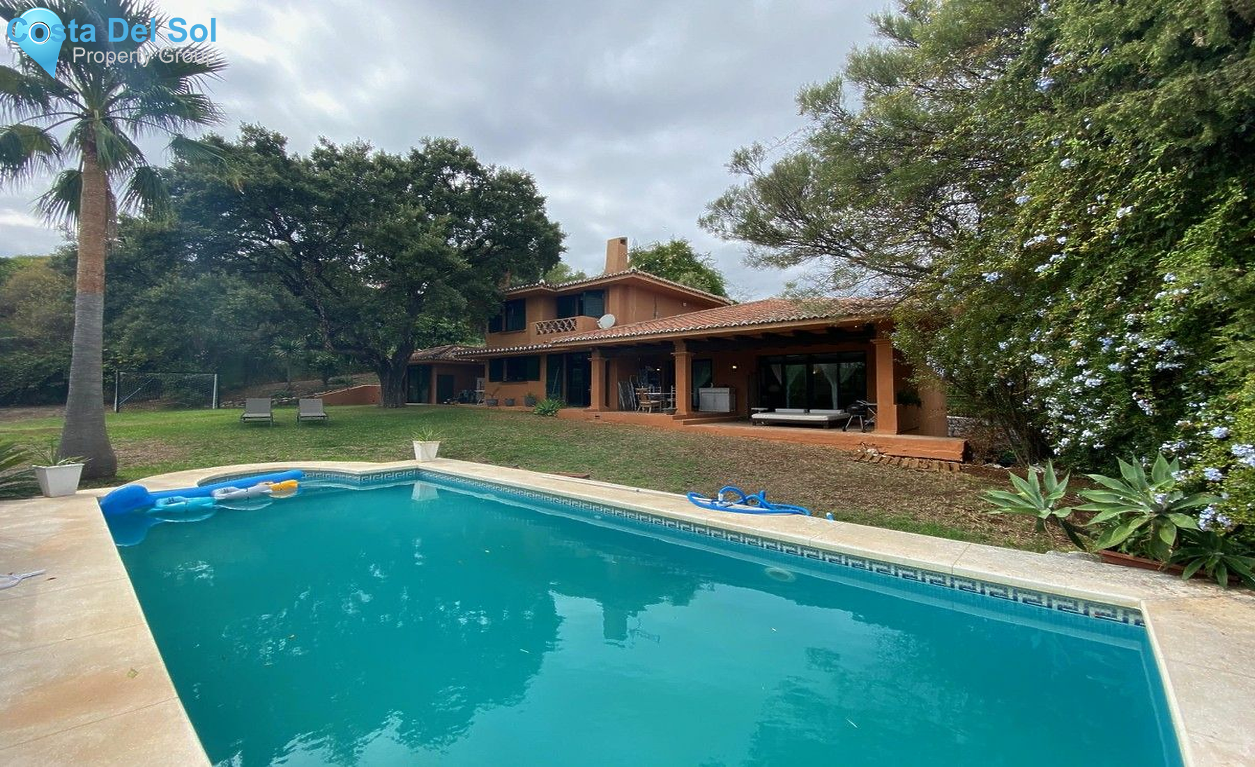 Detached Villa in Calahonda-1202017