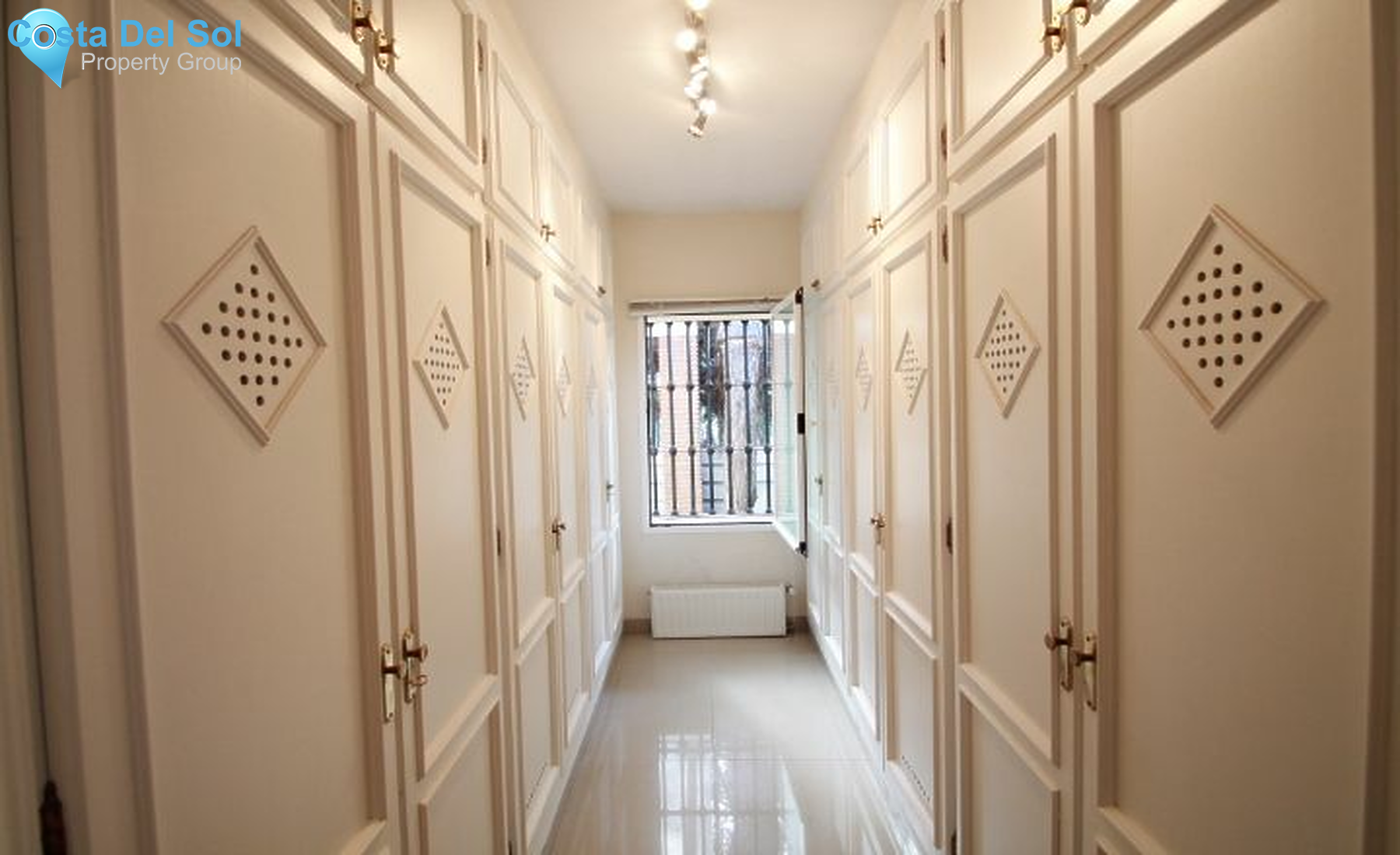 Detached Villa in Calahonda-1223076