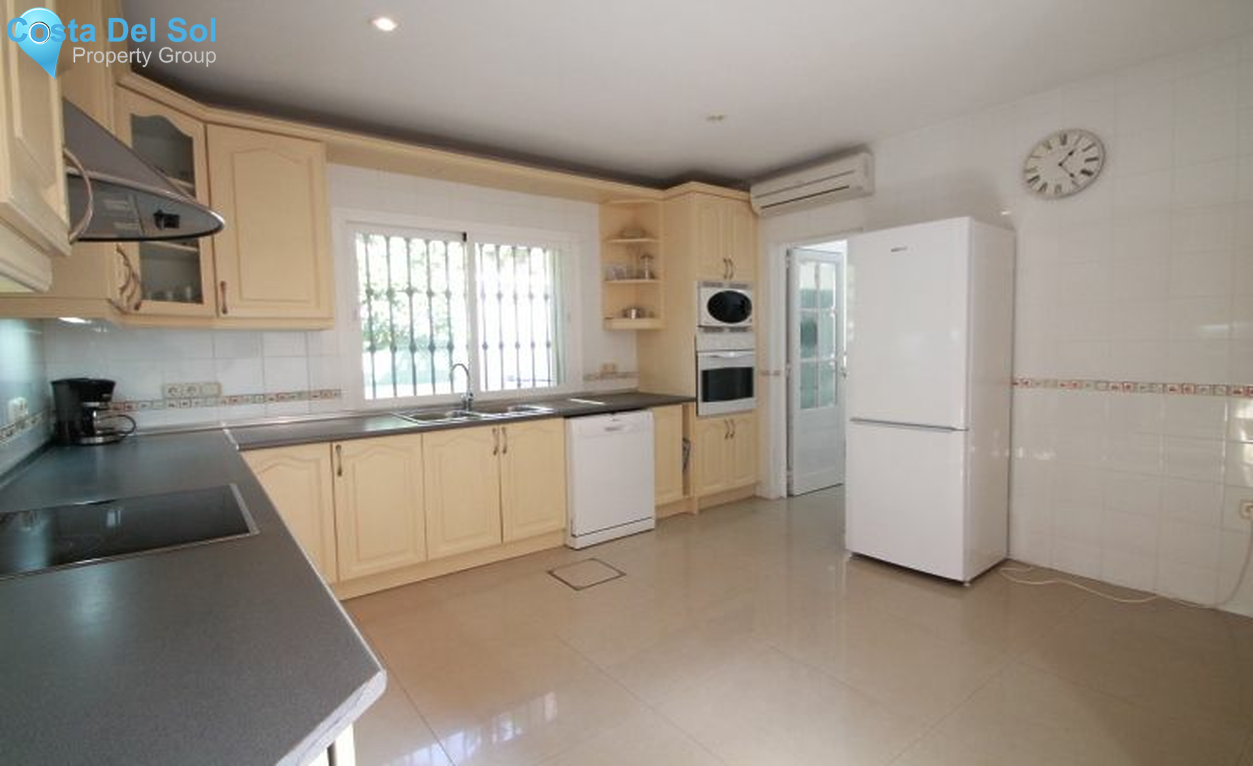 Detached Villa in Calahonda-1223072