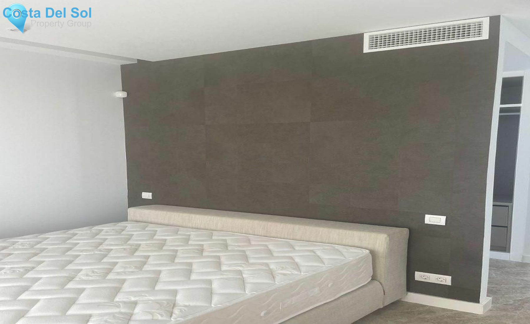 Detached Villa in Cancelada-1480299