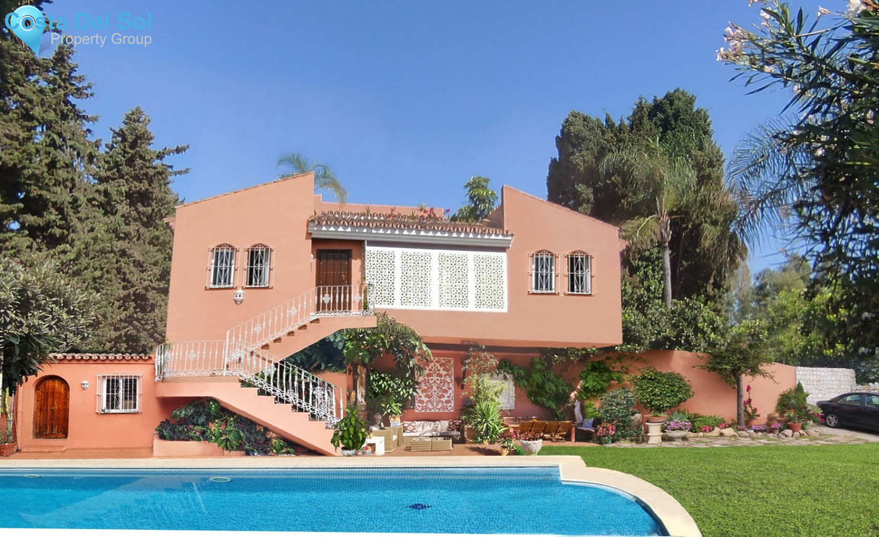 Detached Villa in El Paraiso