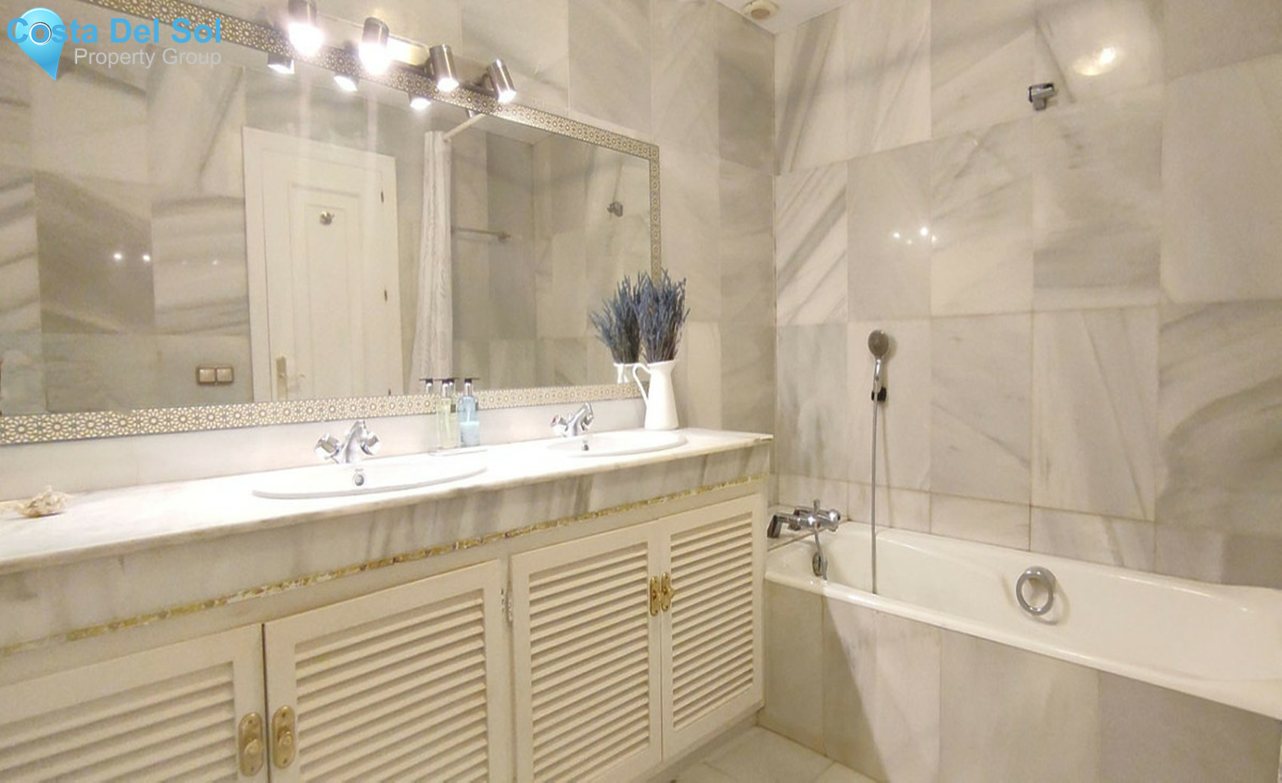 Detached Villa in El Paraiso-723686