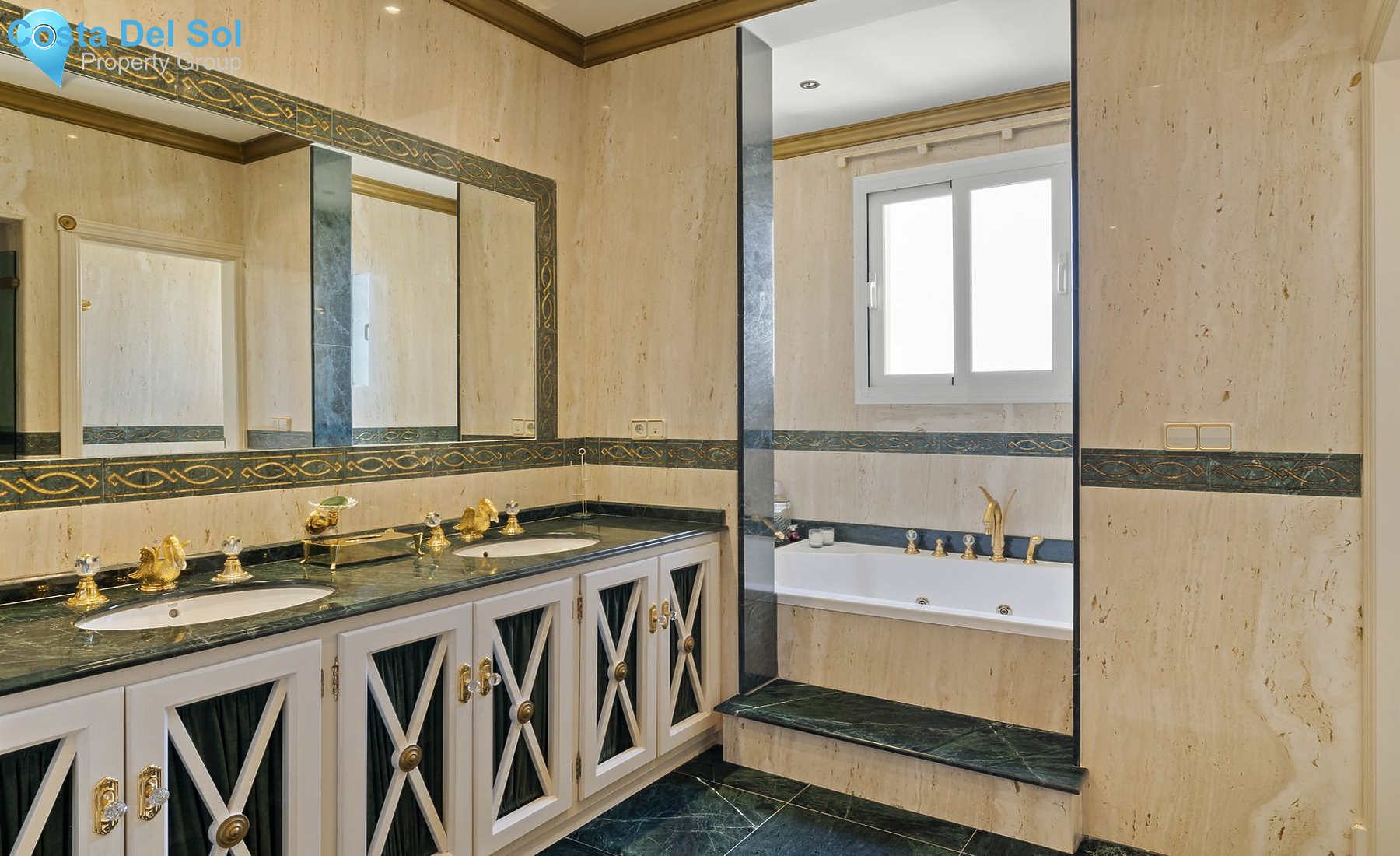 Detached Villa in El Paraiso-1141483