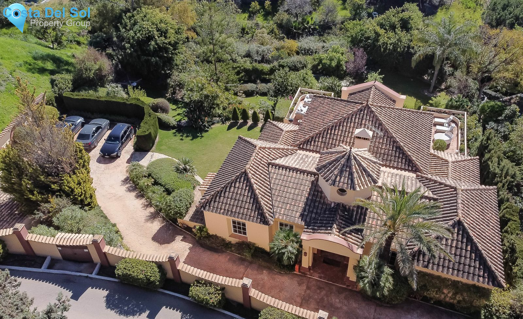 Detached Villa in El Paraiso-1141469