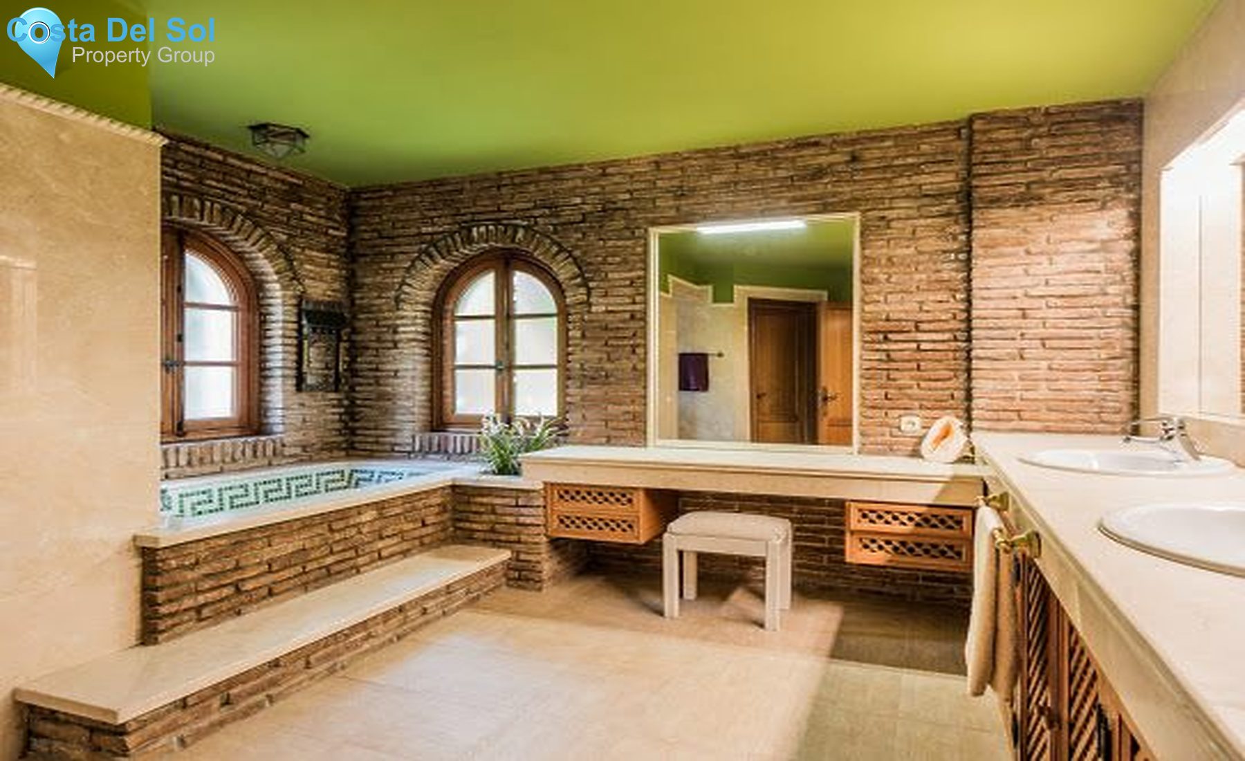 Detached Villa in El Paraiso-1164256