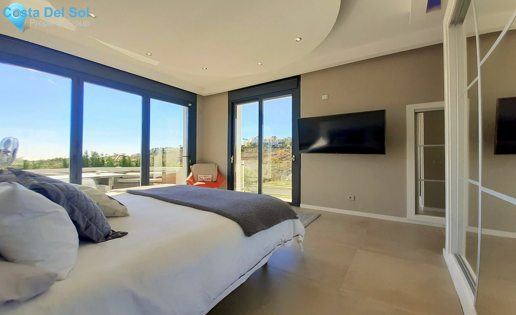 Detached Villa in El Paraiso-1417128