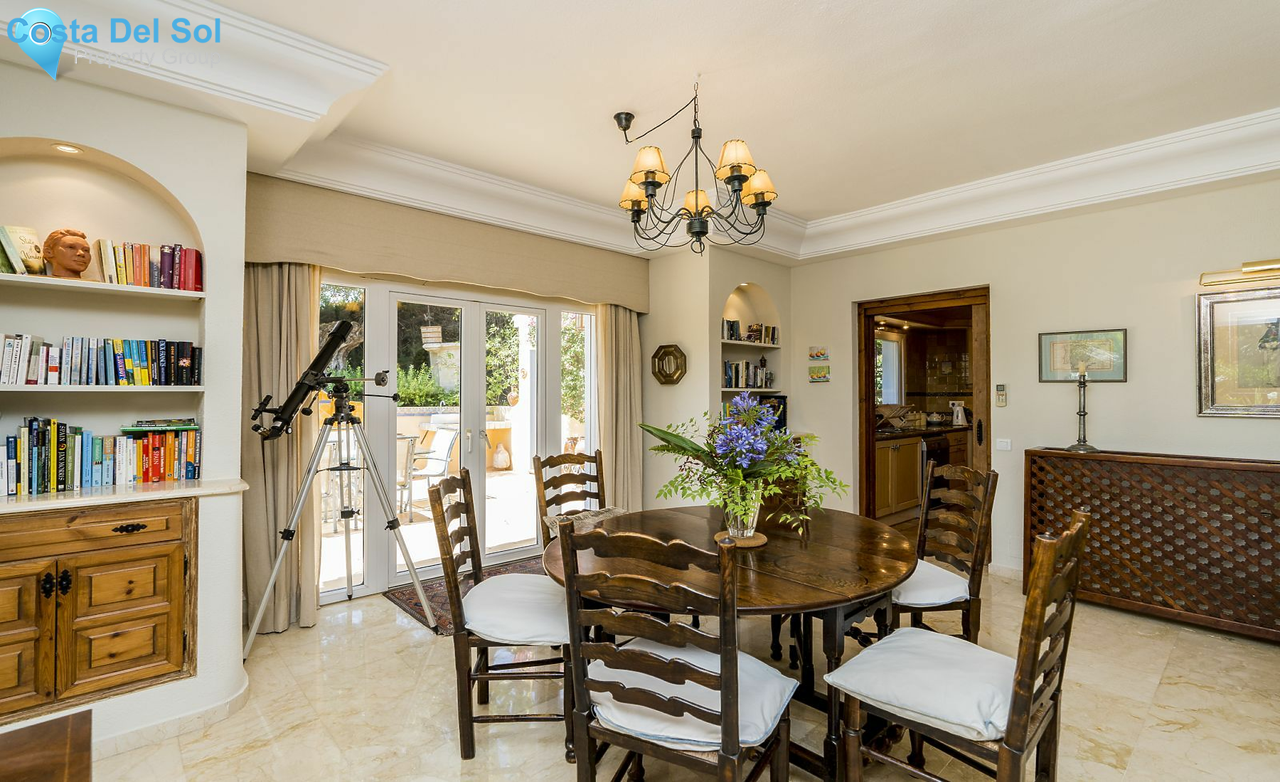 Detached Villa in El Paraiso-1482887