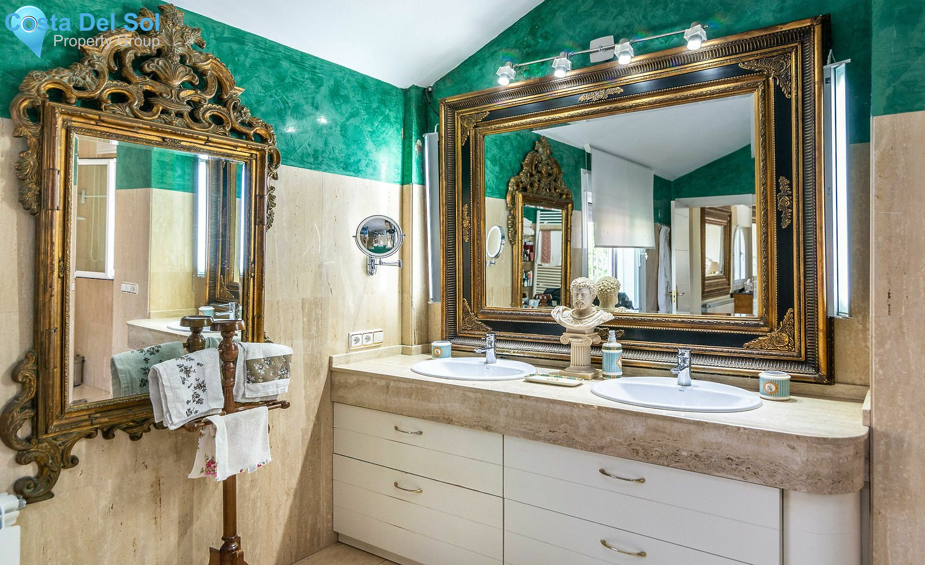 Detached Villa in Elviria-1129779