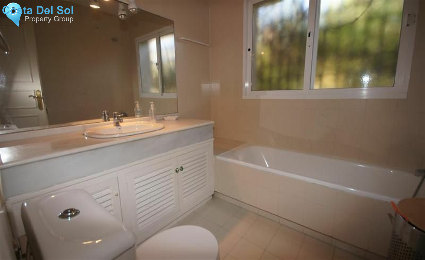 Detached Villa in Elviria-1207770