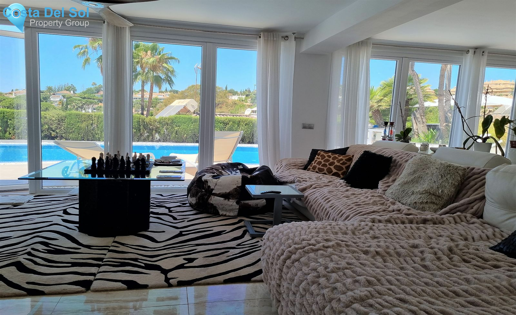 Detached Villa in Elviria-1423580