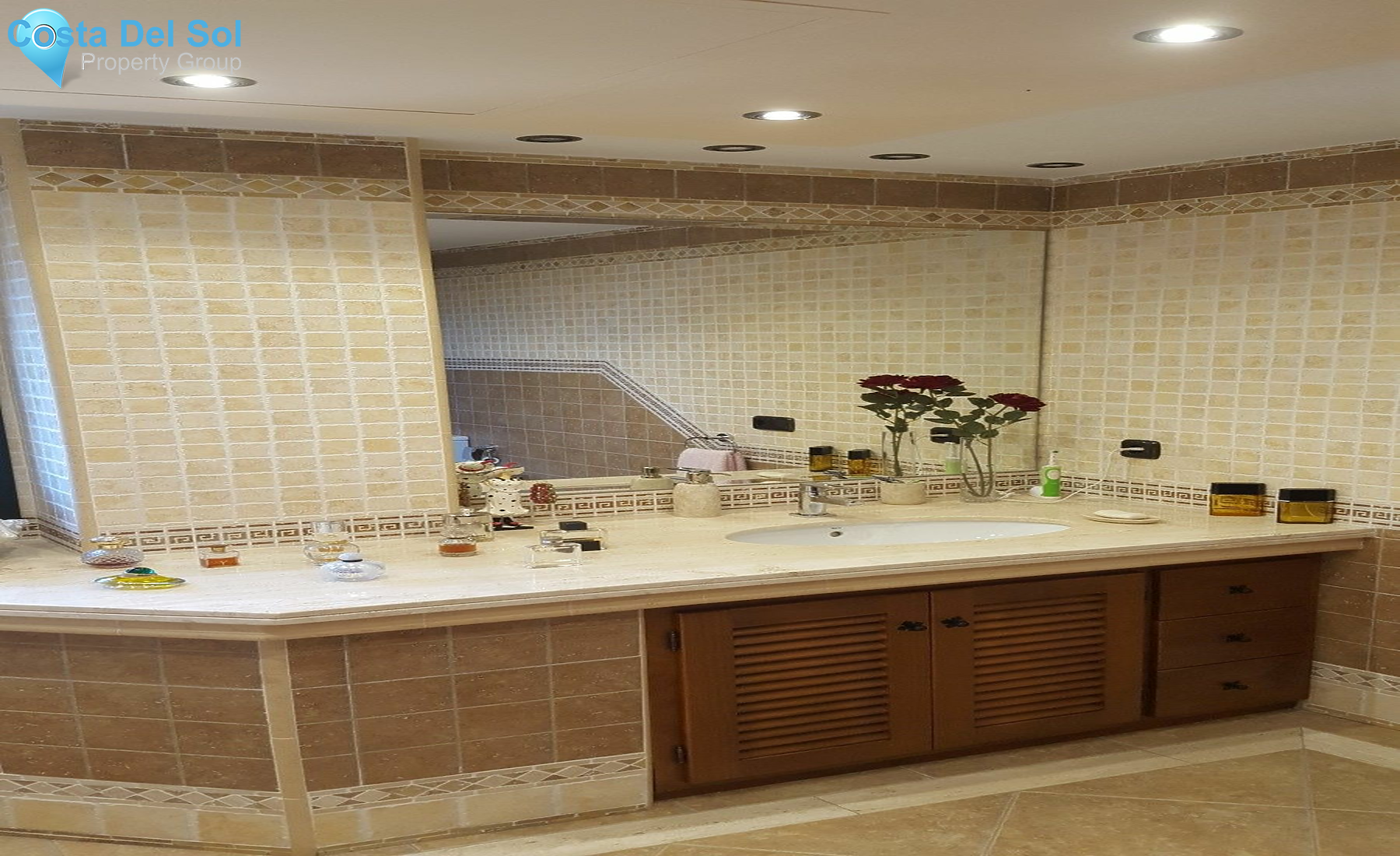 Detached Villa in Estepona-1198090