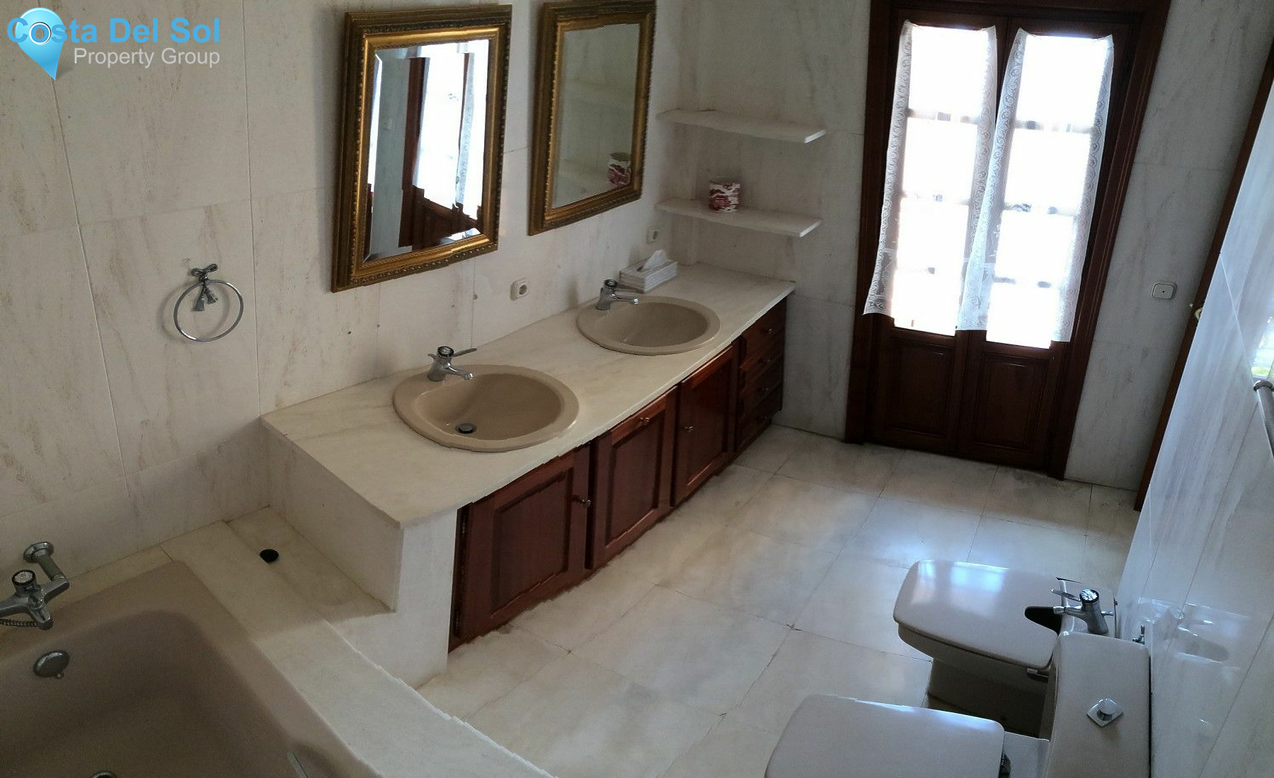 Detached Villa in Estepona-1200843