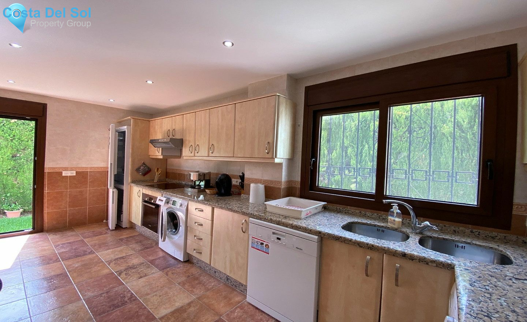 Detached Villa in Estepona-1204666