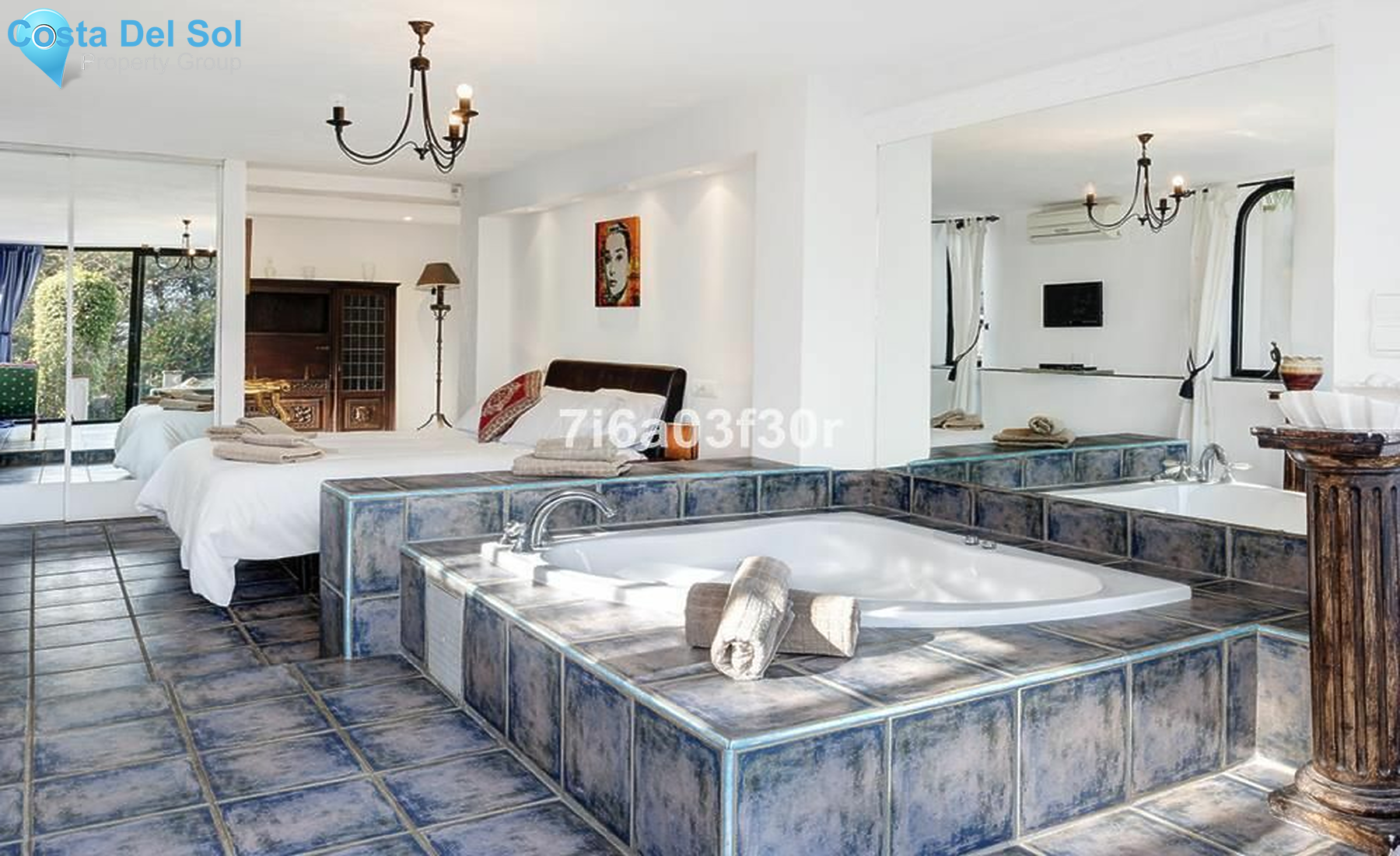 Detached Villa in Estepona-1205337