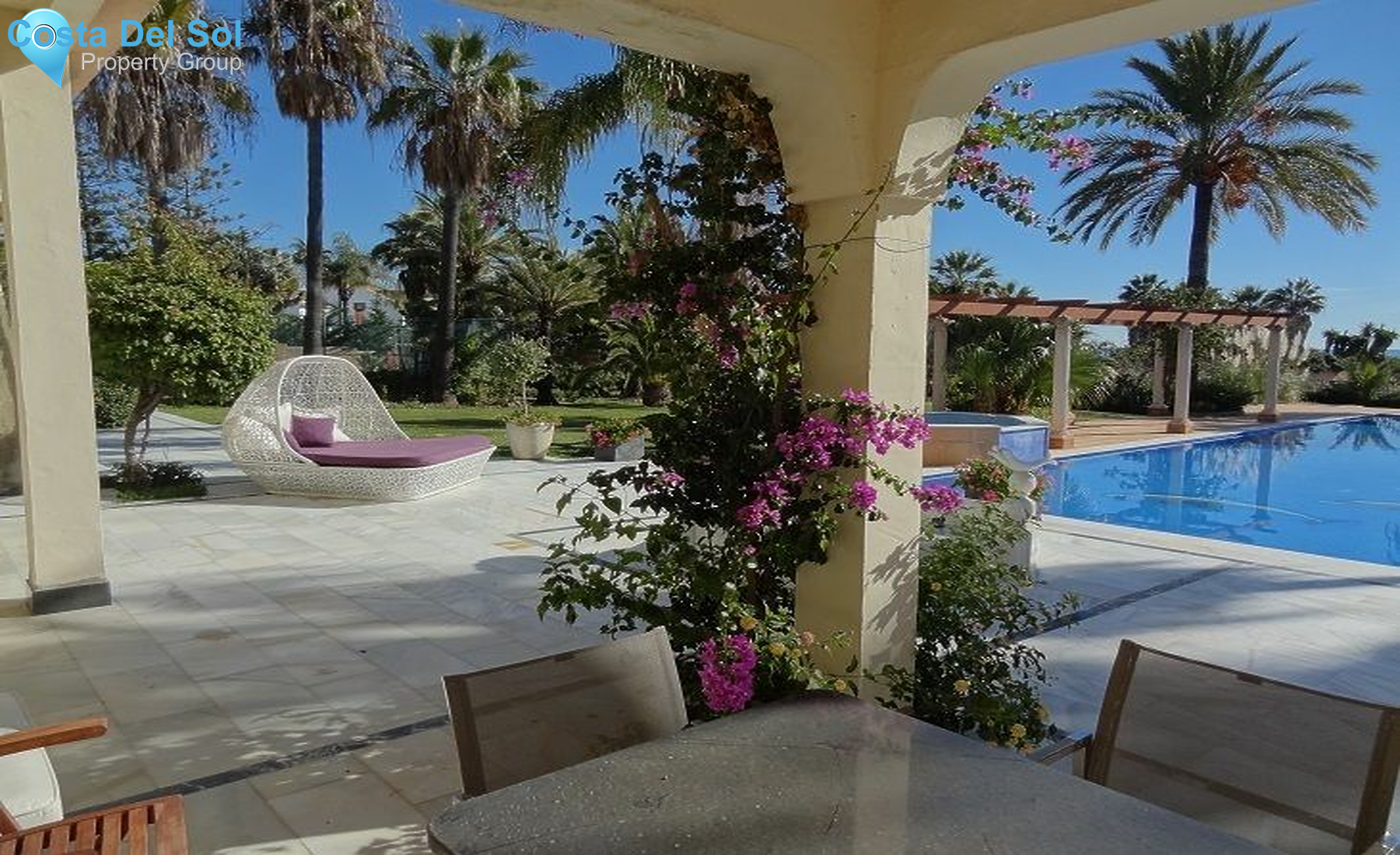 Detached Villa in Estepona-1212958