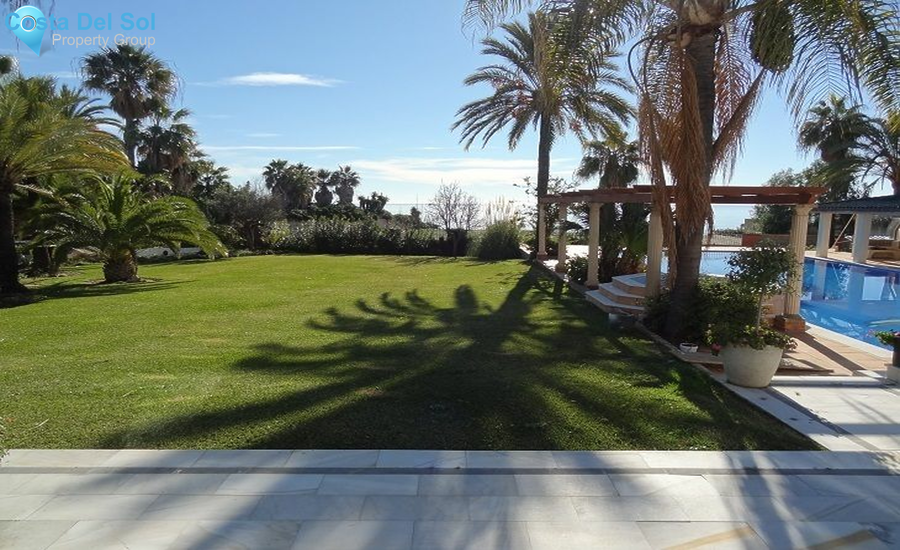Detached Villa in Estepona-1212959