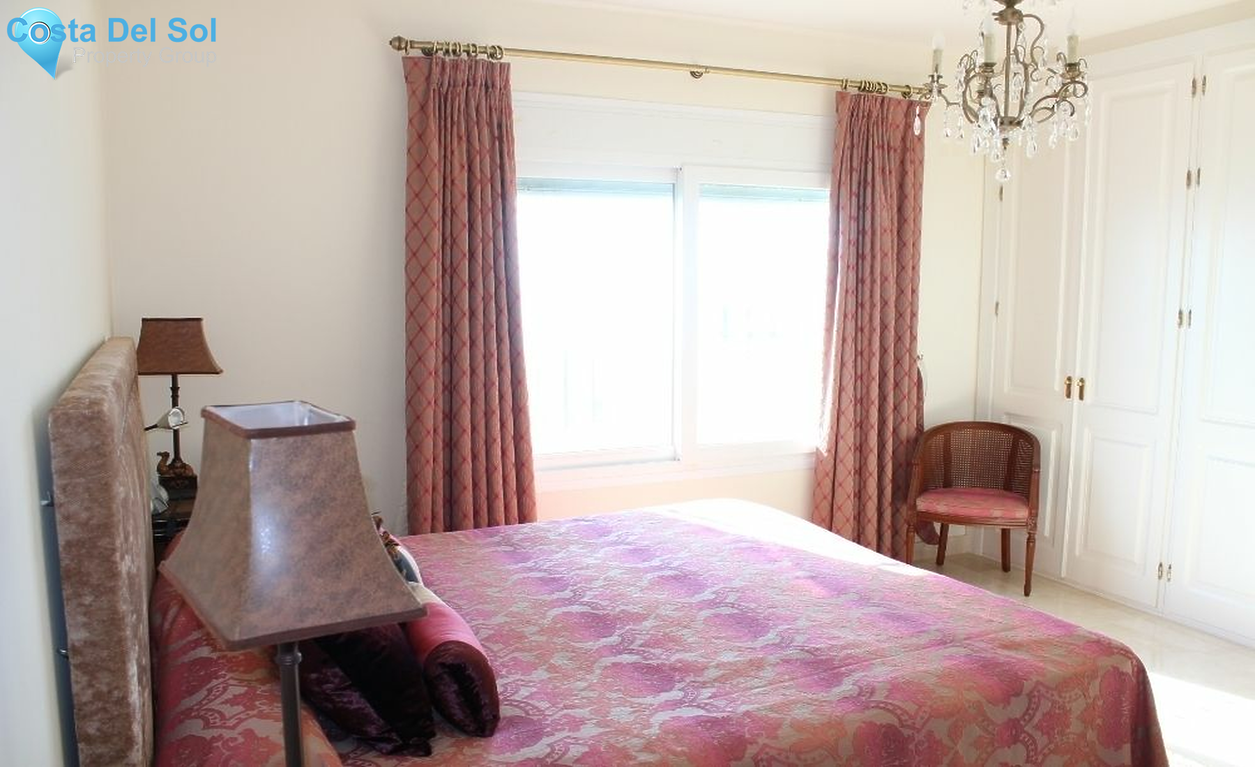 Detached Villa in Estepona-1395082