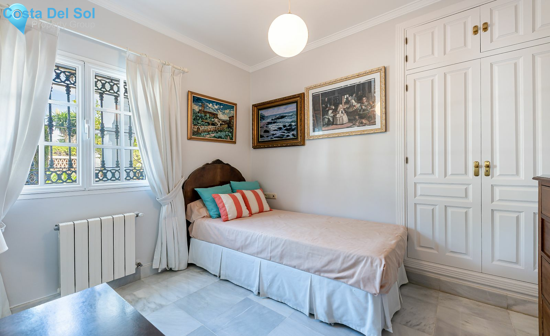 Detached Villa in Estepona-1398611