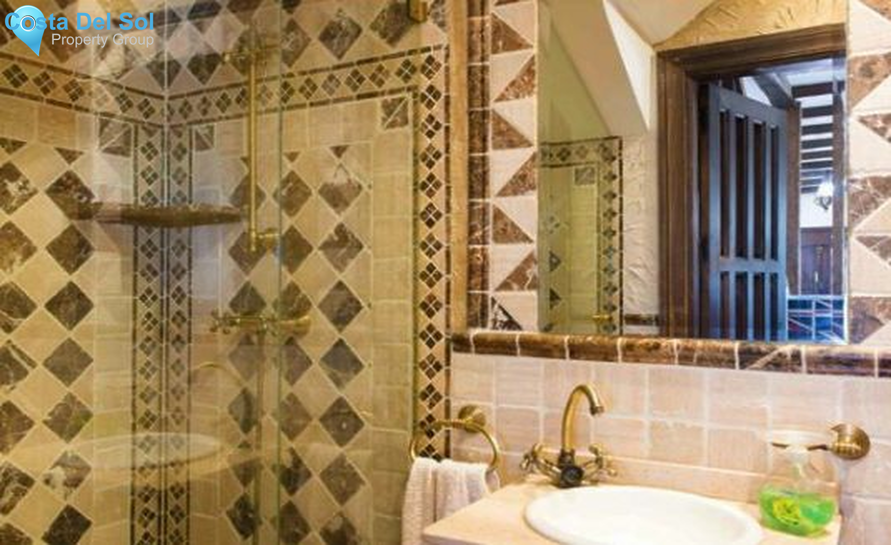 Detached Villa in Estepona-1473397