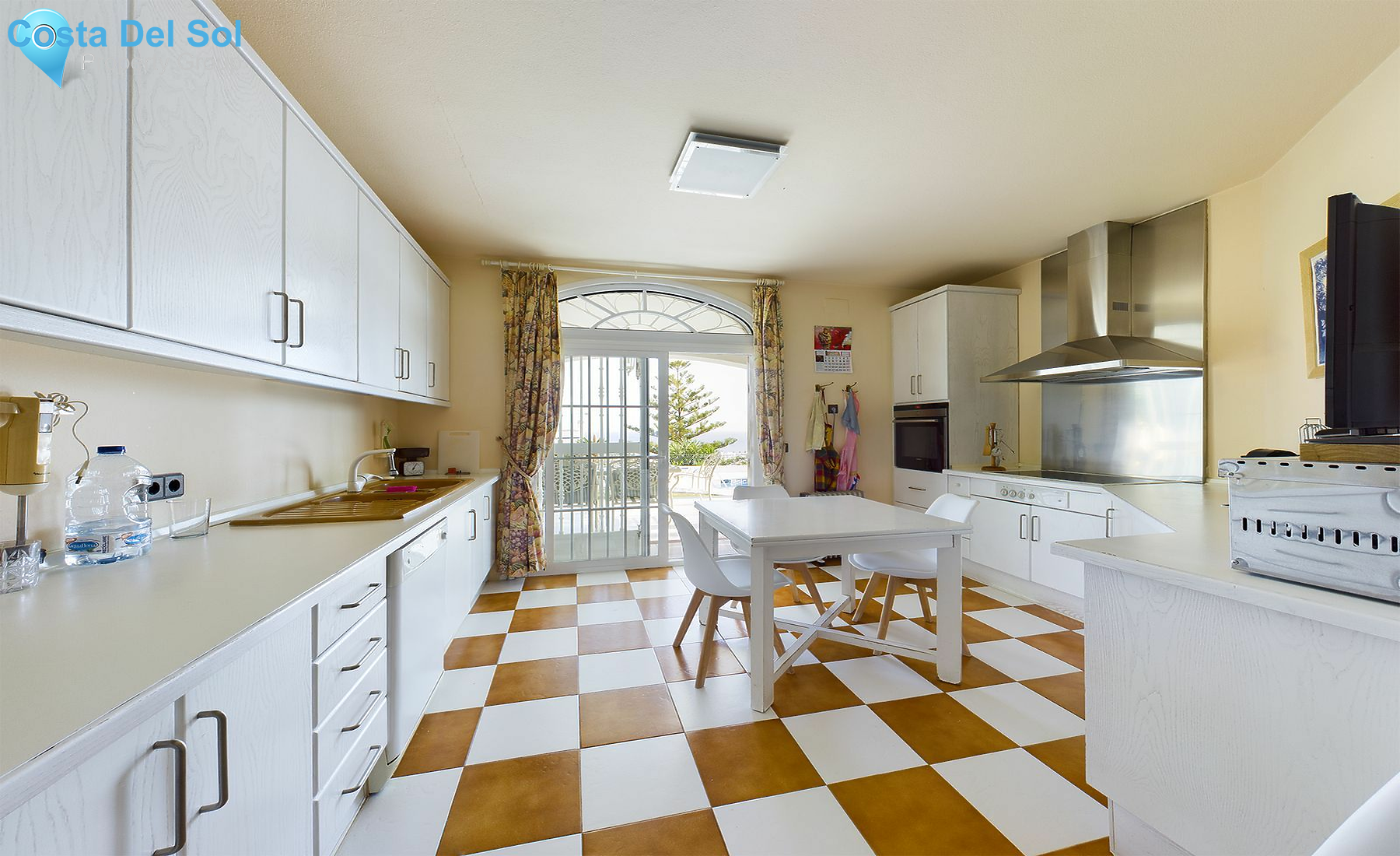 Detached Villa in Estepona-1517517