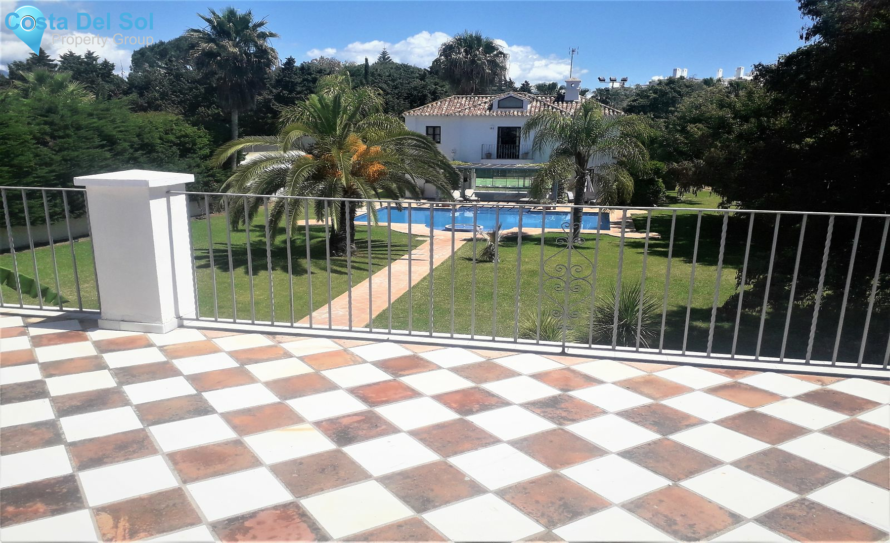 Detached Villa in Guadalmina Baja-1399360