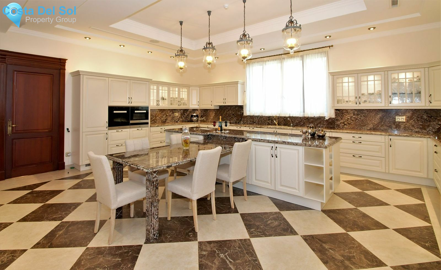 Detached Villa in Guadalmina Baja-1480975