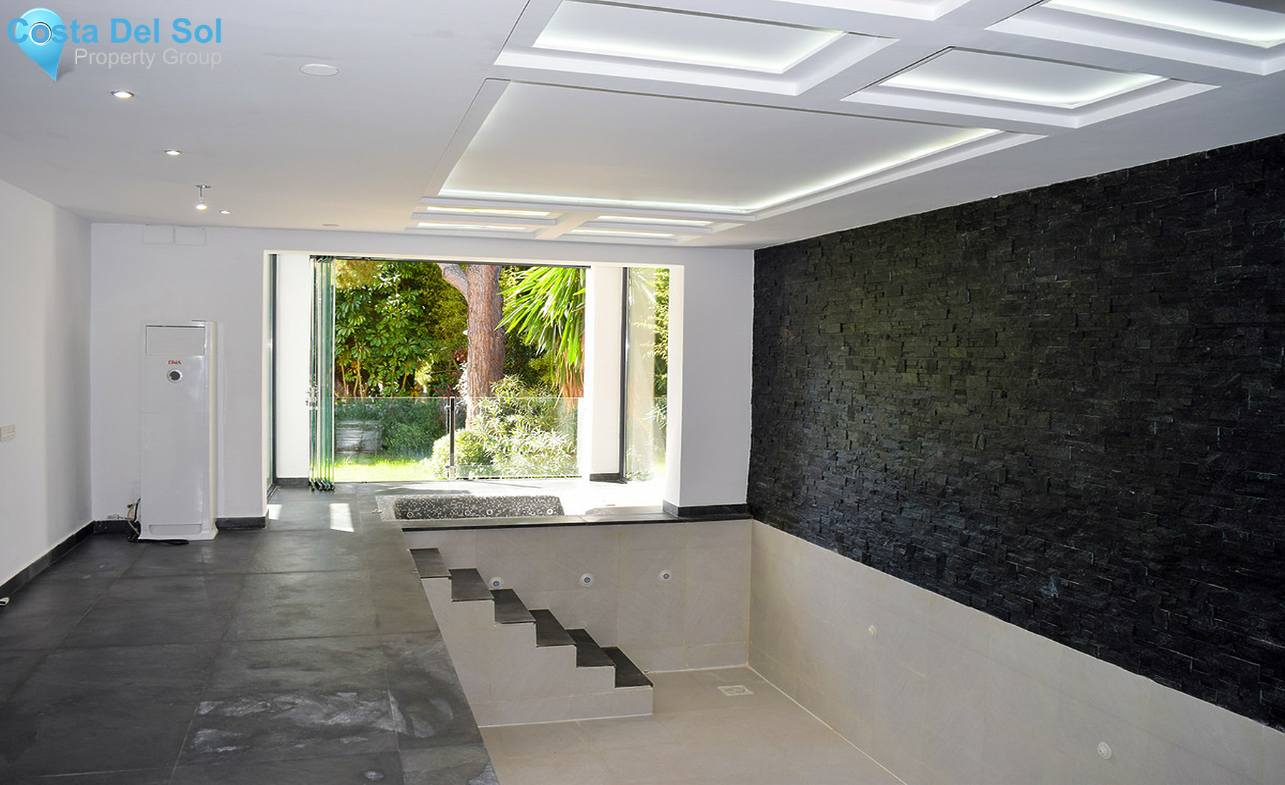 Detached Villa in Hacienda Las Chapas-724883