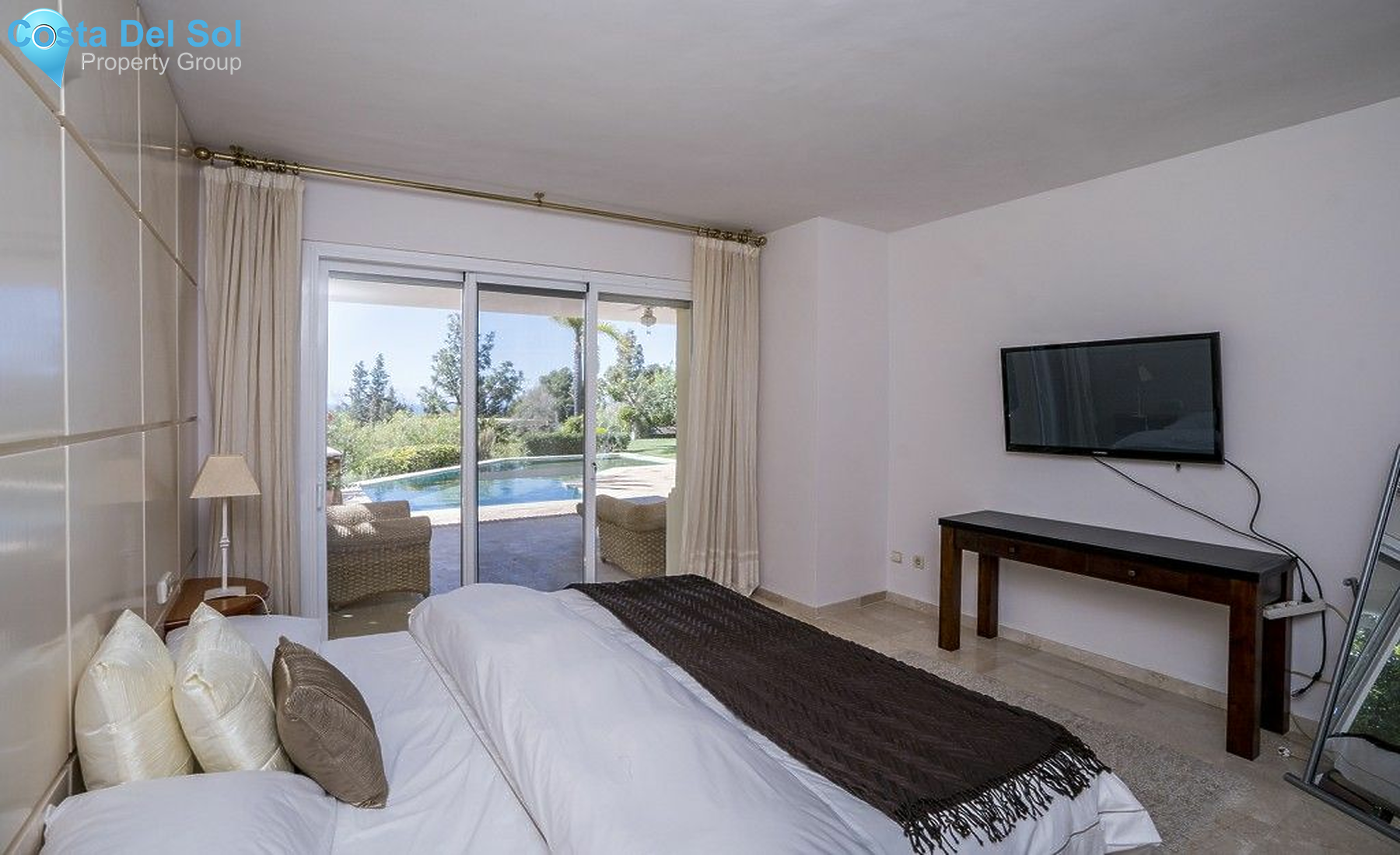 Detached Villa in Hacienda Las Chapas-1134354