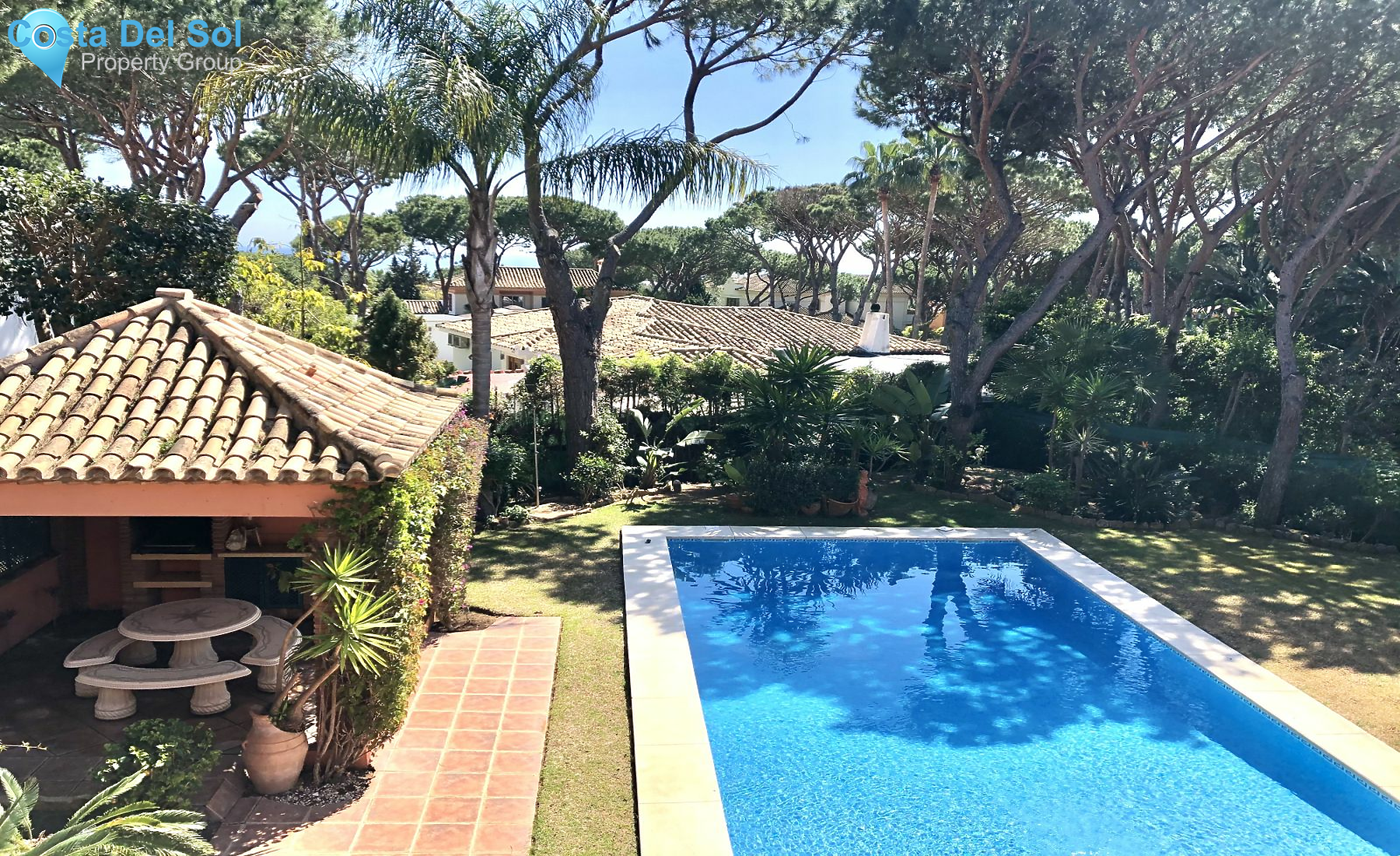 Detached Villa in Hacienda Las Chapas-1161946